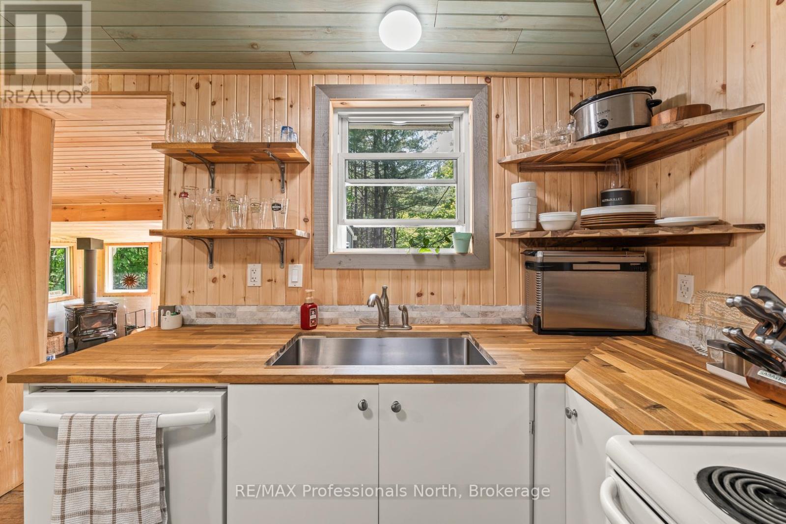 1053 Cutler Road, Muskoka Lakes, Ontario  P0B 1M0 - Photo 8 - X12259983