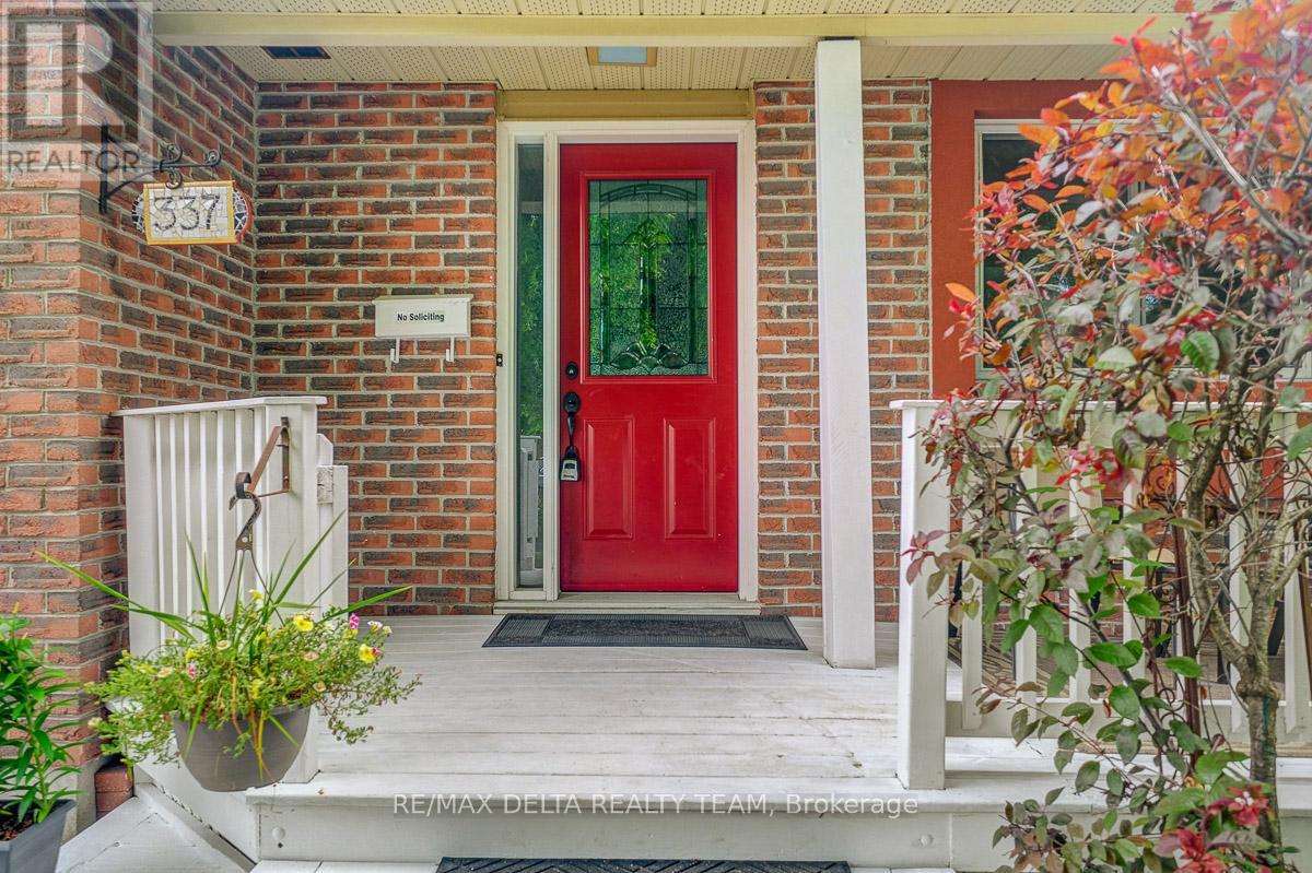 Property at 337 BONAIR DRIVE image 3