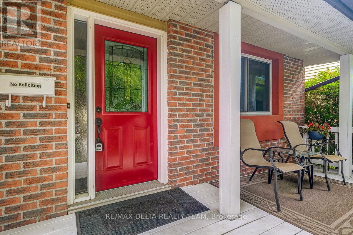 Property at 337 BONAIR DRIVE image 4