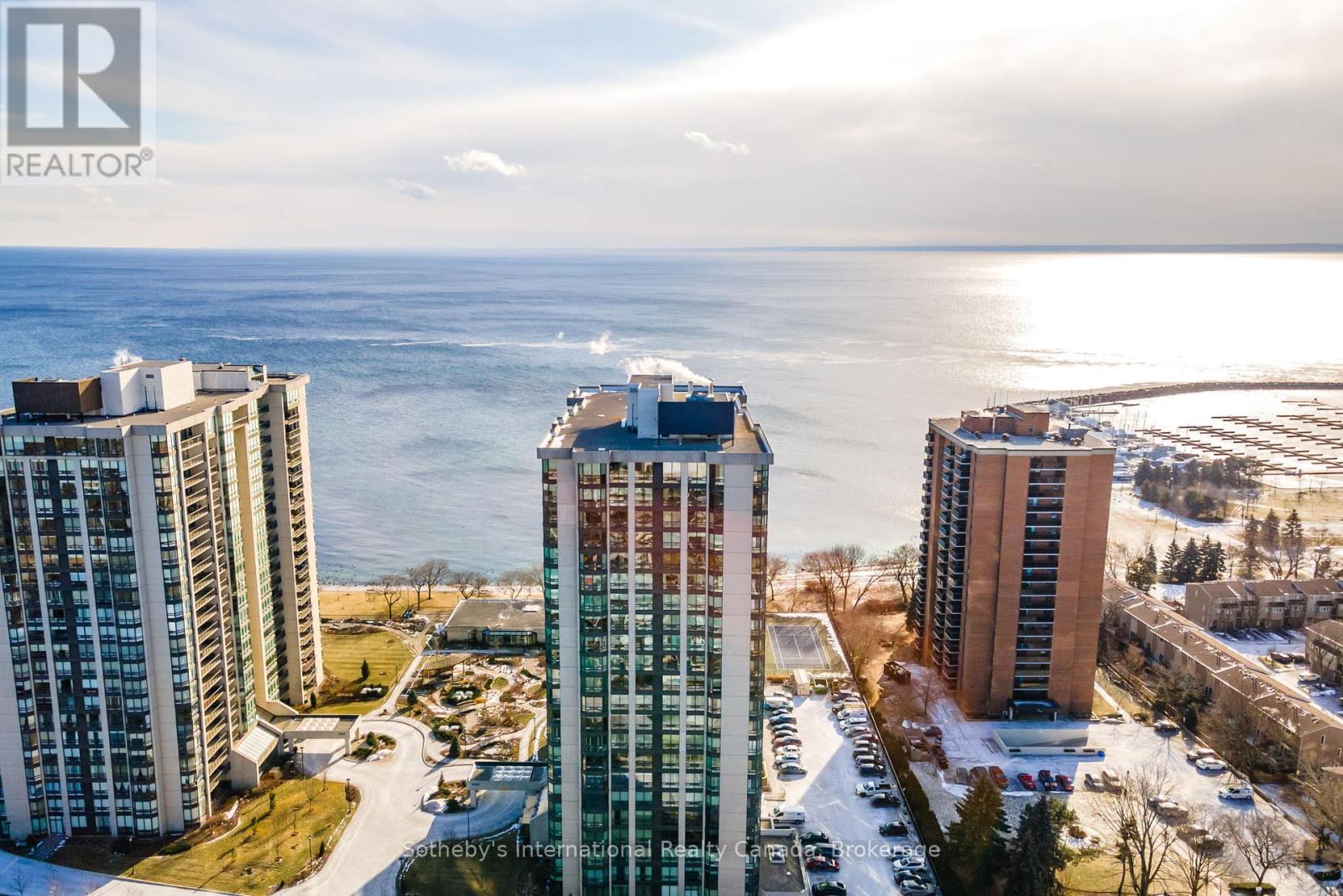 1107 - 2180 Marine Drive, Oakville, Ontario  L6L 5V2 - Photo 2 - W12260075