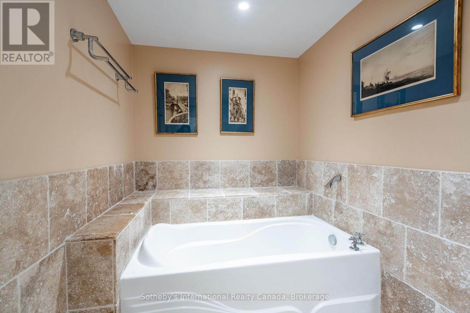 1107 - 2180 Marine Drive, Oakville, Ontario  L6L 5V2 - Photo 29 - W12260075