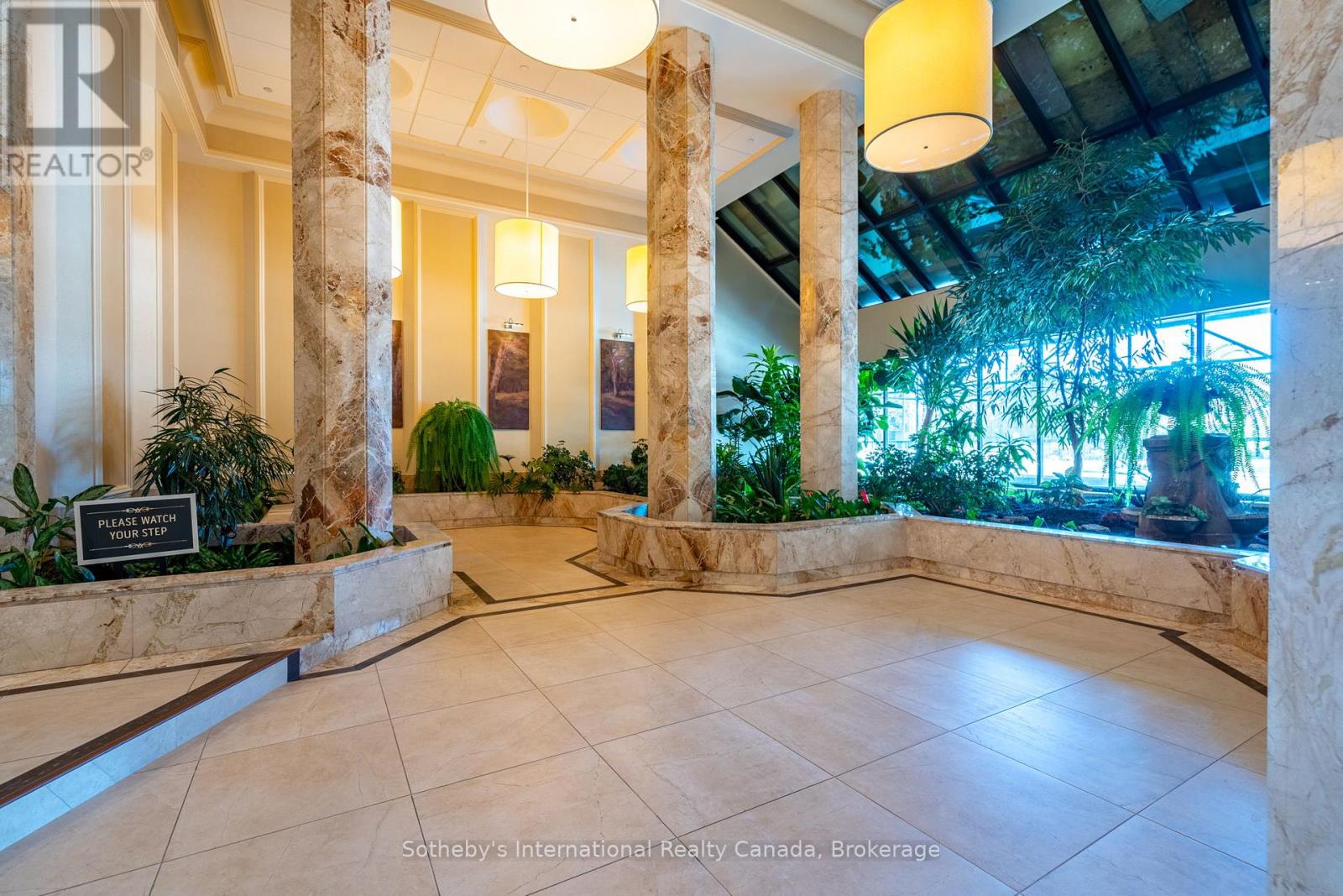 1107 - 2180 Marine Drive, Oakville, Ontario  L6L 5V2 - Photo 5 - W12260075