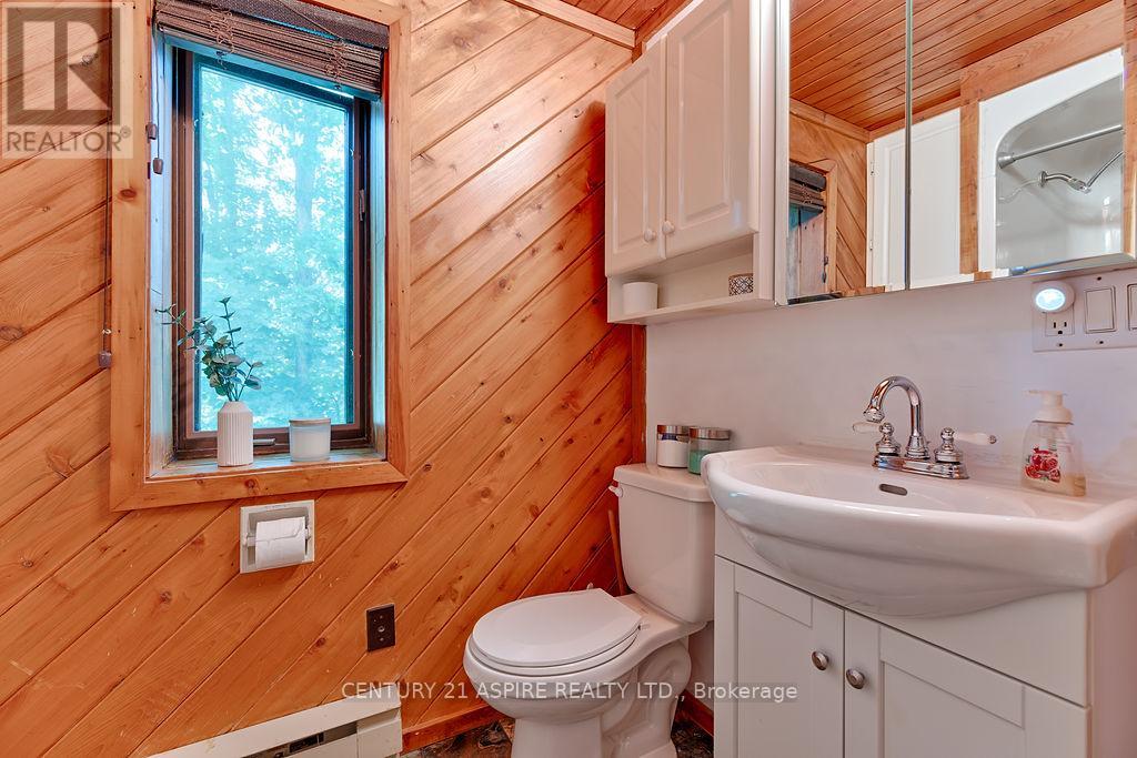 551 Whispering Pines Crescent, Laurentian Valley, Ontario  K8A 6W4 - Photo 11 - X12260003