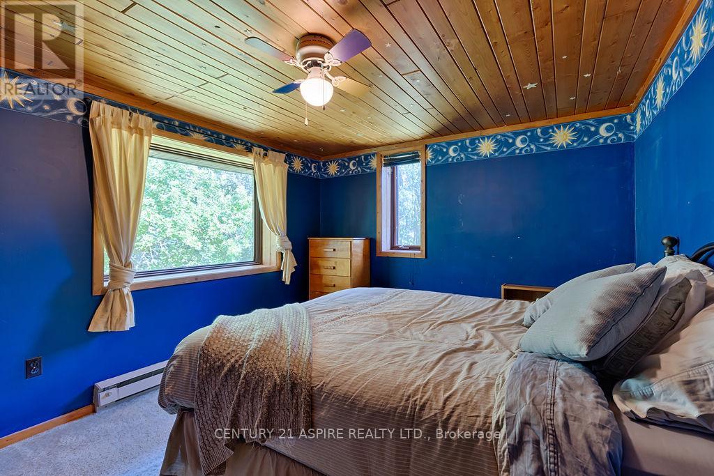 551 Whispering Pines Crescent, Laurentian Valley, Ontario  K8A 6W4 - Photo 14 - X12260003