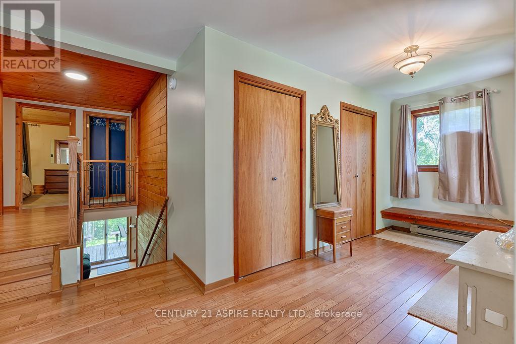 551 Whispering Pines Crescent, Laurentian Valley, Ontario  K8A 6W4 - Photo 2 - X12260003