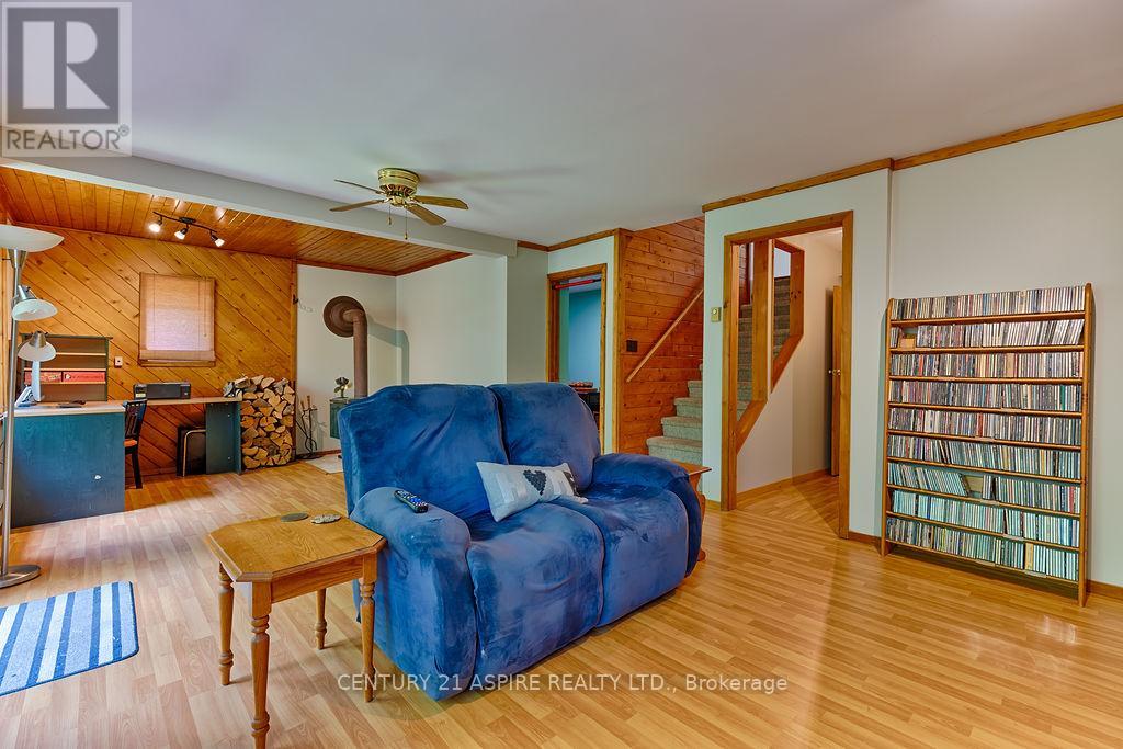 551 Whispering Pines Crescent, Laurentian Valley, Ontario  K8A 6W4 - Photo 20 - X12260003