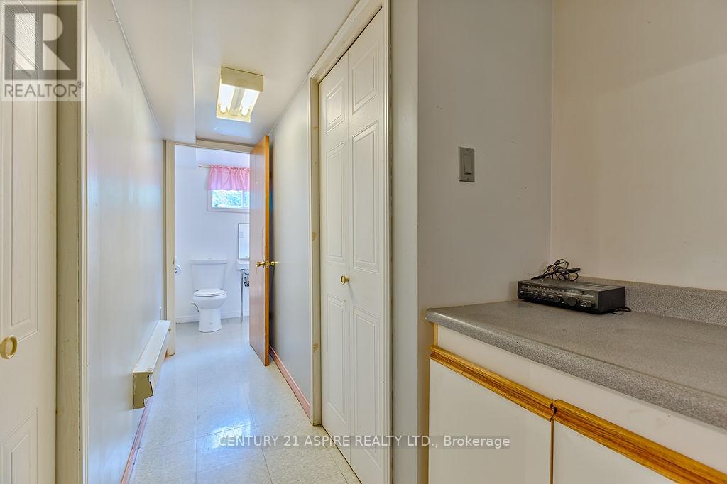 551 Whispering Pines Crescent, Laurentian Valley, Ontario  K8A 6W4 - Photo 25 - X12260003