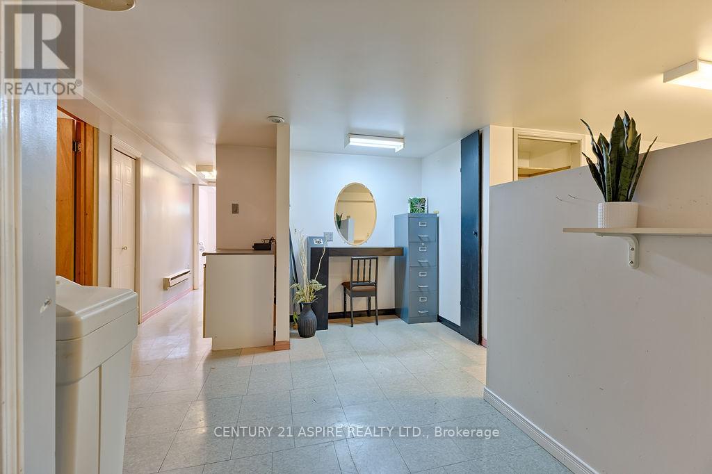 551 Whispering Pines Crescent, Laurentian Valley, Ontario  K8A 6W4 - Photo 30 - X12260003