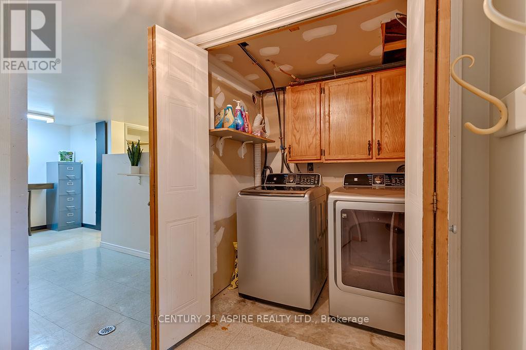 551 Whispering Pines Crescent, Laurentian Valley, Ontario  K8A 6W4 - Photo 31 - X12260003