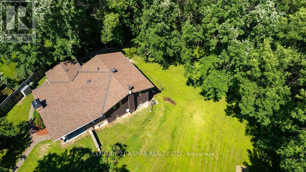 551 Whispering Pines Crescent, Laurentian Valley, Ontario  K8A 6W4 - Photo 32 - X12260003