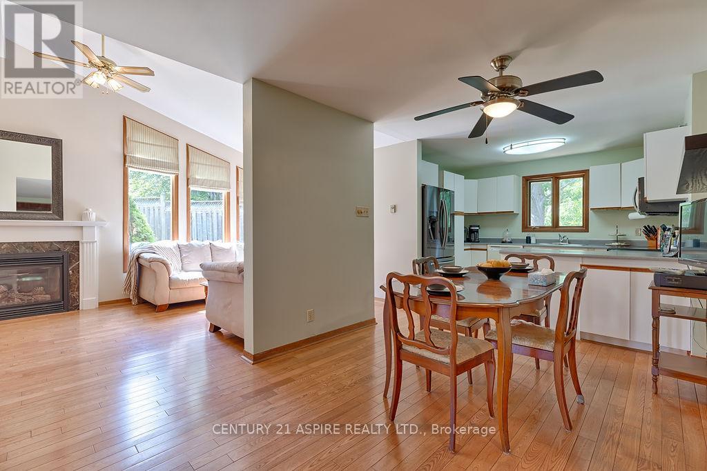551 Whispering Pines Crescent, Laurentian Valley, Ontario  K8A 6W4 - Photo 4 - X12260003