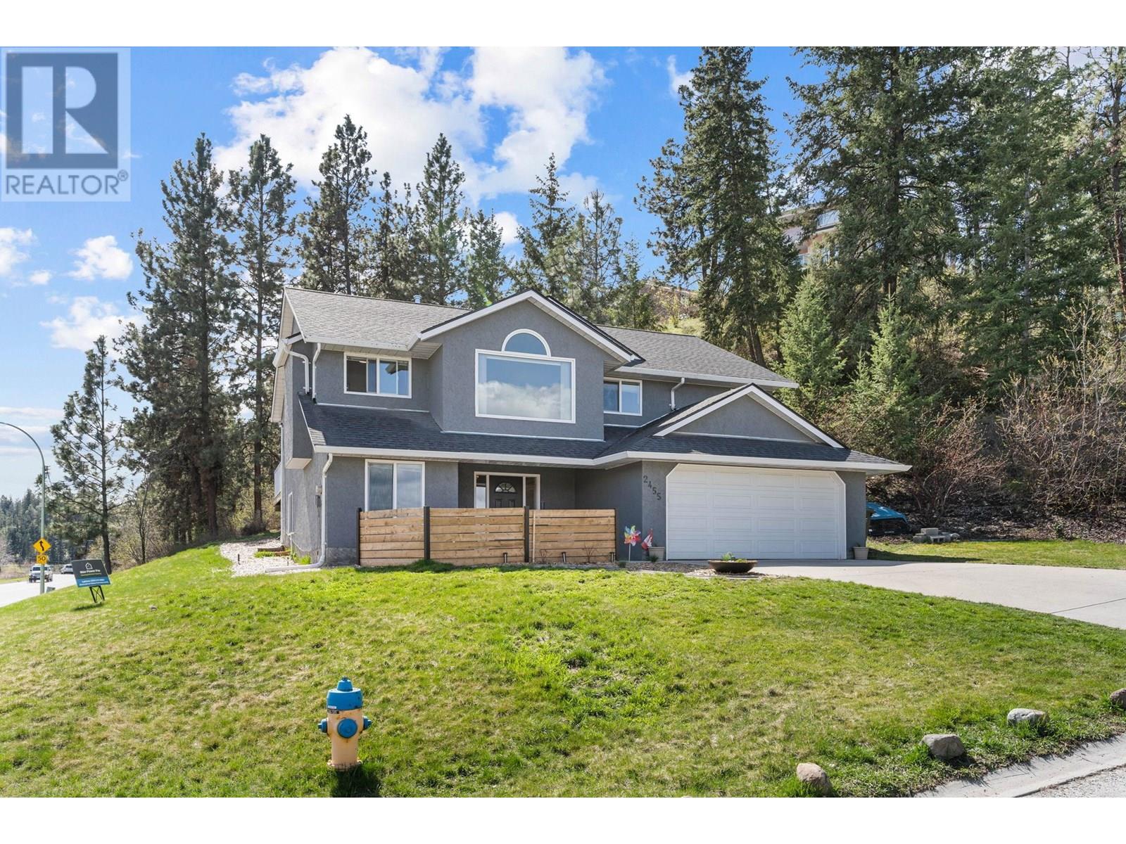 2455 Silver Place, Kelowna, British Columbia  V1V 1M9 - Photo 2 - 10354594