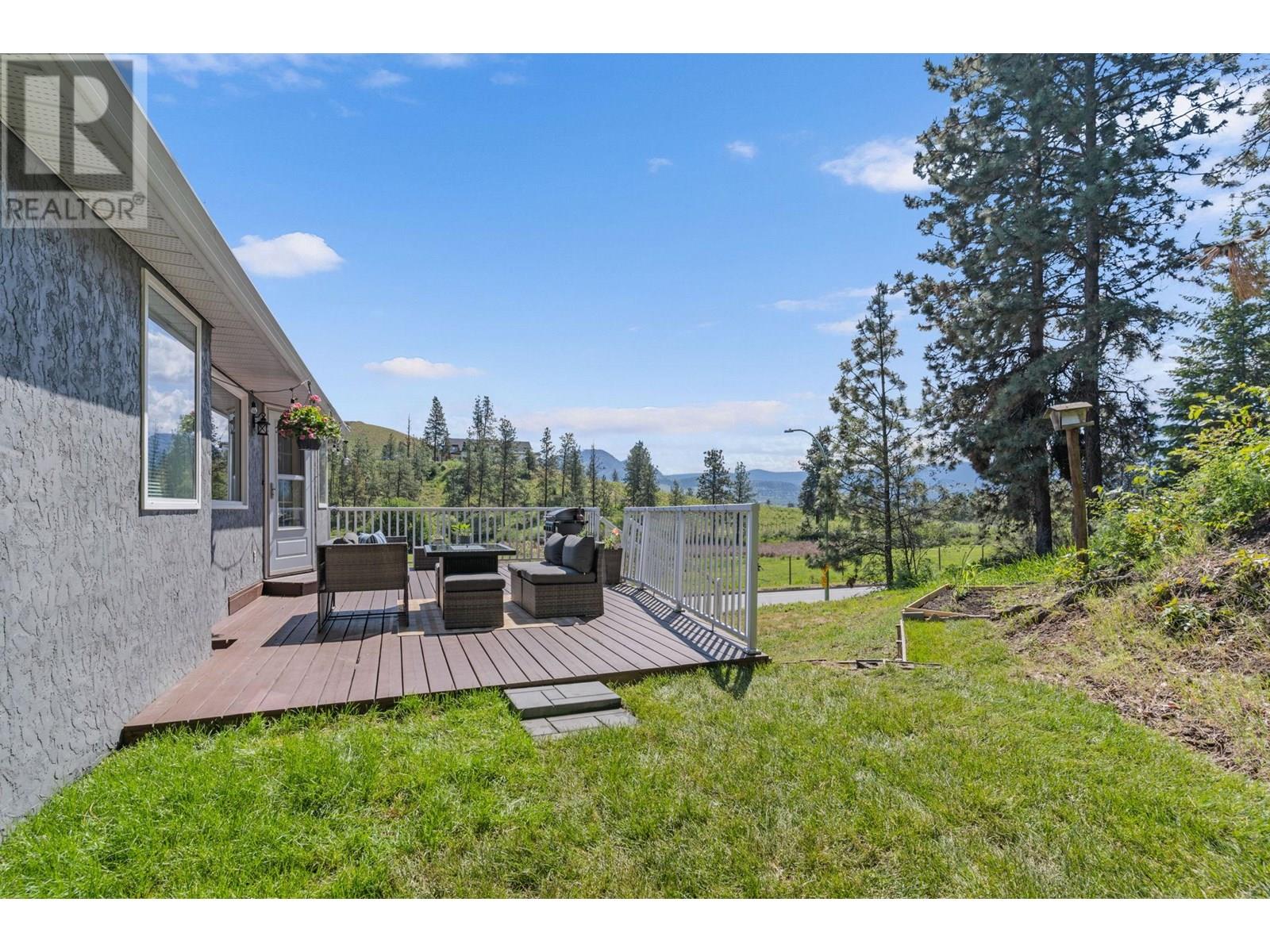 2455 Silver Place, Kelowna, British Columbia  V1V 1M9 - Photo 3 - 10354594