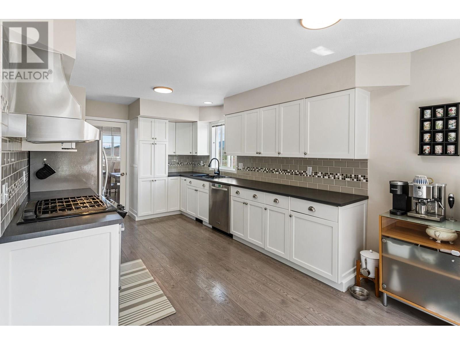 2455 Silver Place, Kelowna, British Columbia  V1V 1M9 - Photo 9 - 10354594