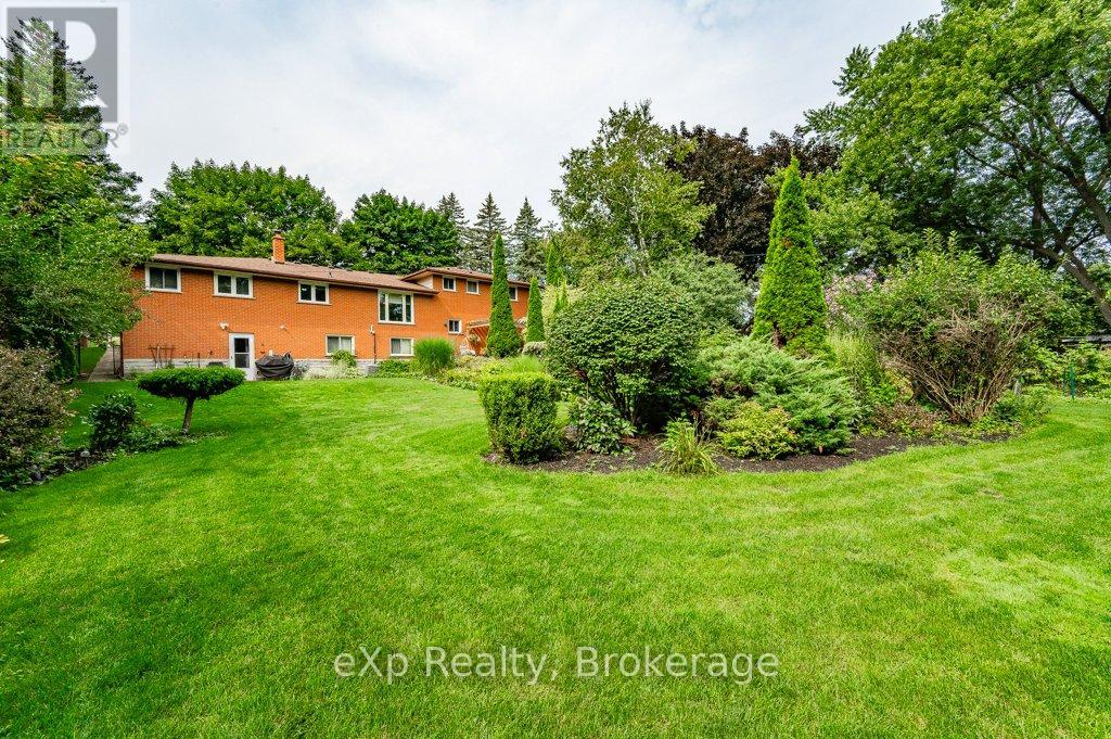 8 Malvern Crescent, Guelph, Ontario  N1L 1G8 - Photo 36 - X12227012