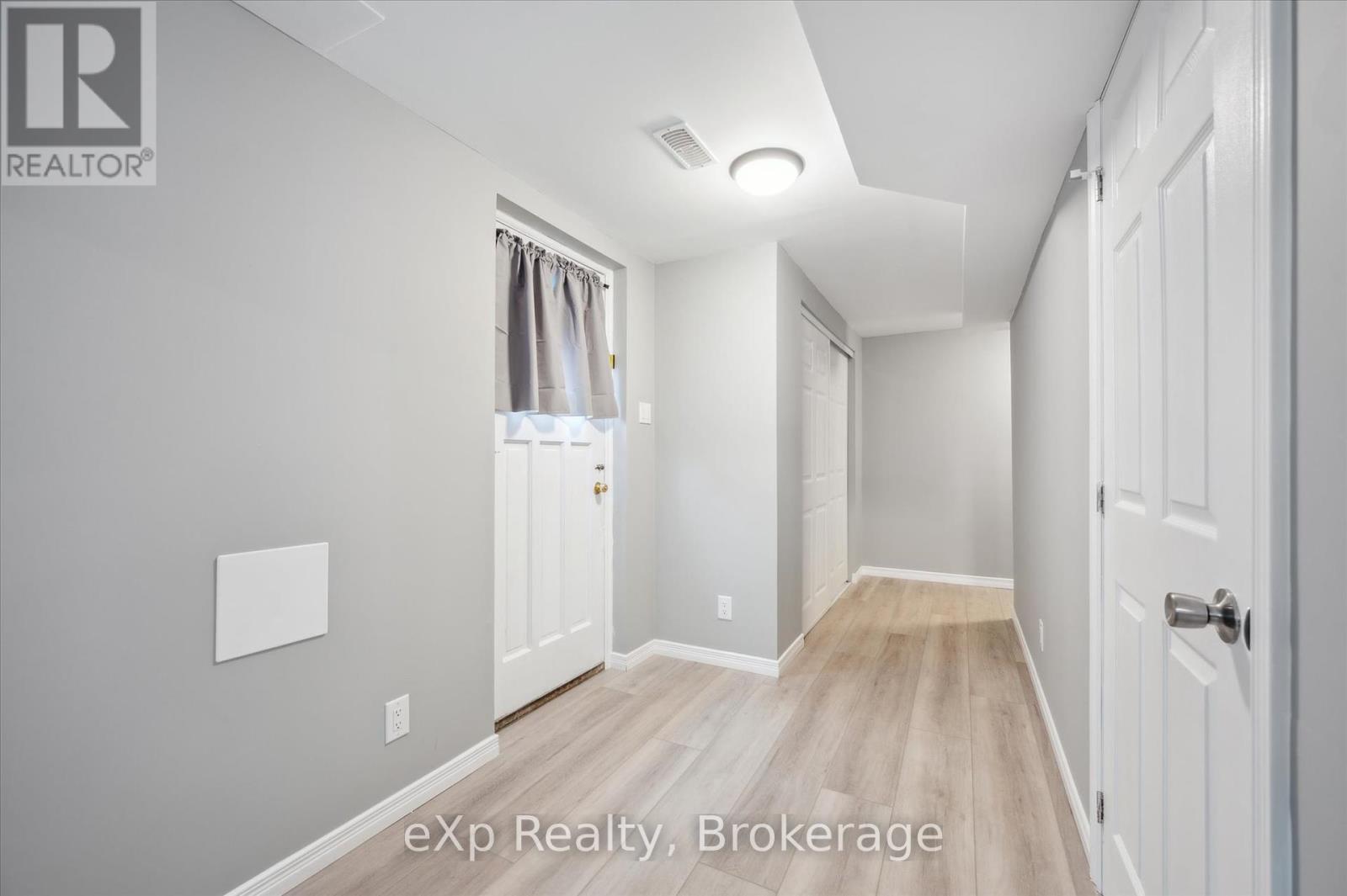 8 Malvern Crescent, Guelph, Ontario  N1L 1G8 - Photo 34 - X12227012