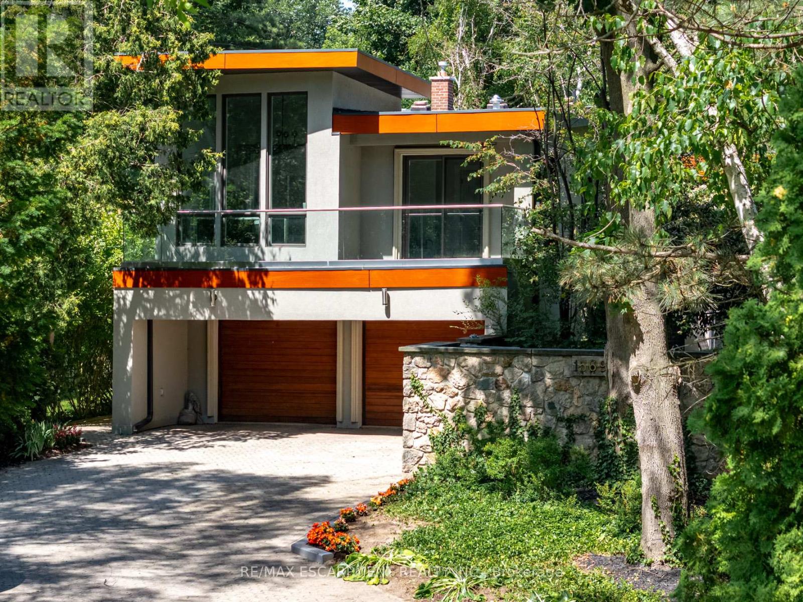 Property at 1569 GLENBURNIE ROAD image 1