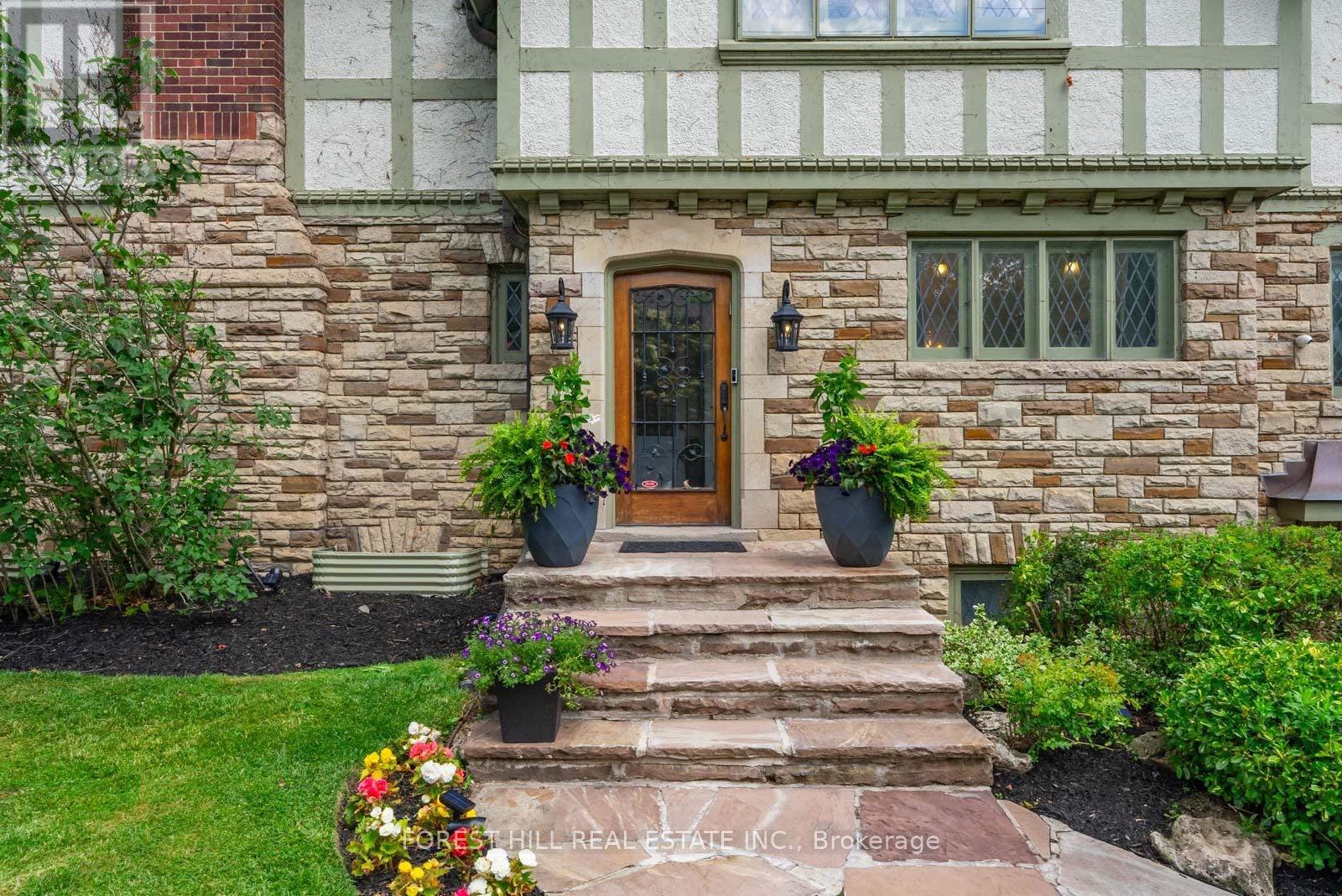 Property at 39 AVA ROAD image 3
