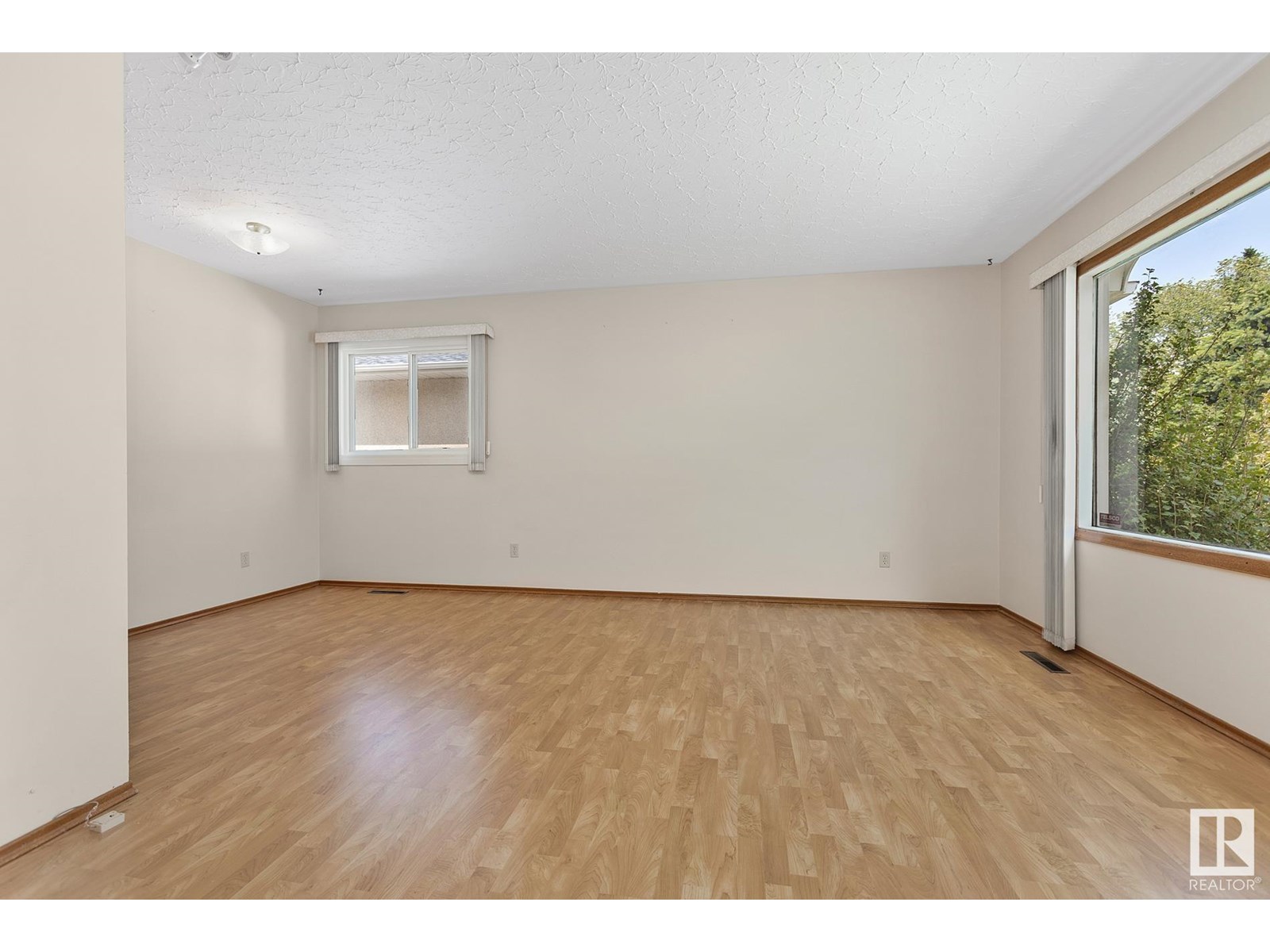 Property at 101 PINE ST image 5