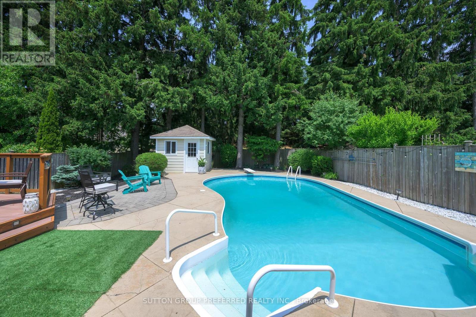 Property at 978 CHERRYHAVEN DRIVE image 4
