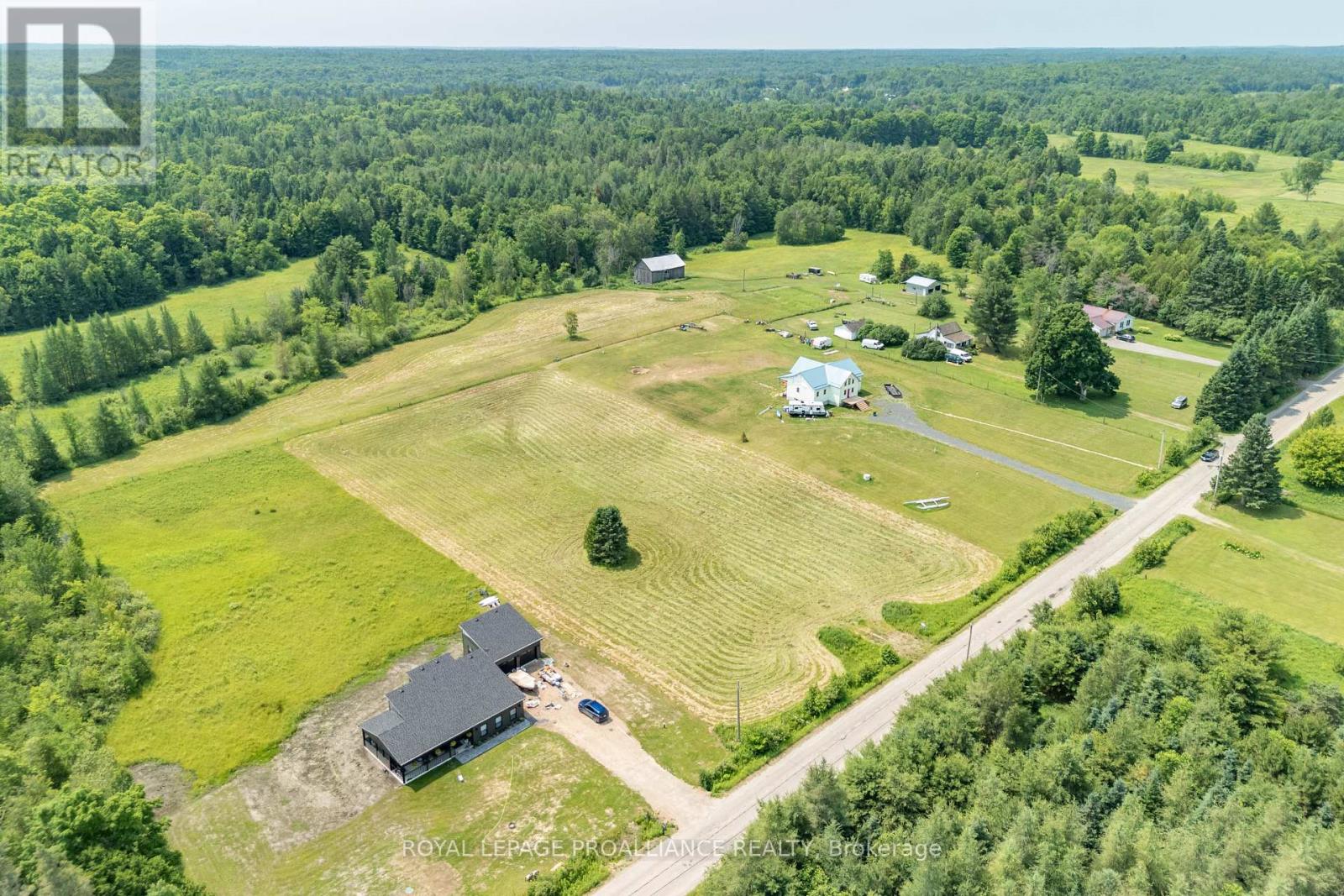 1226 Gull Lake Road, Frontenac (Frontenac North), Ontario  K0H 1B0 - Photo 16 - X11958174