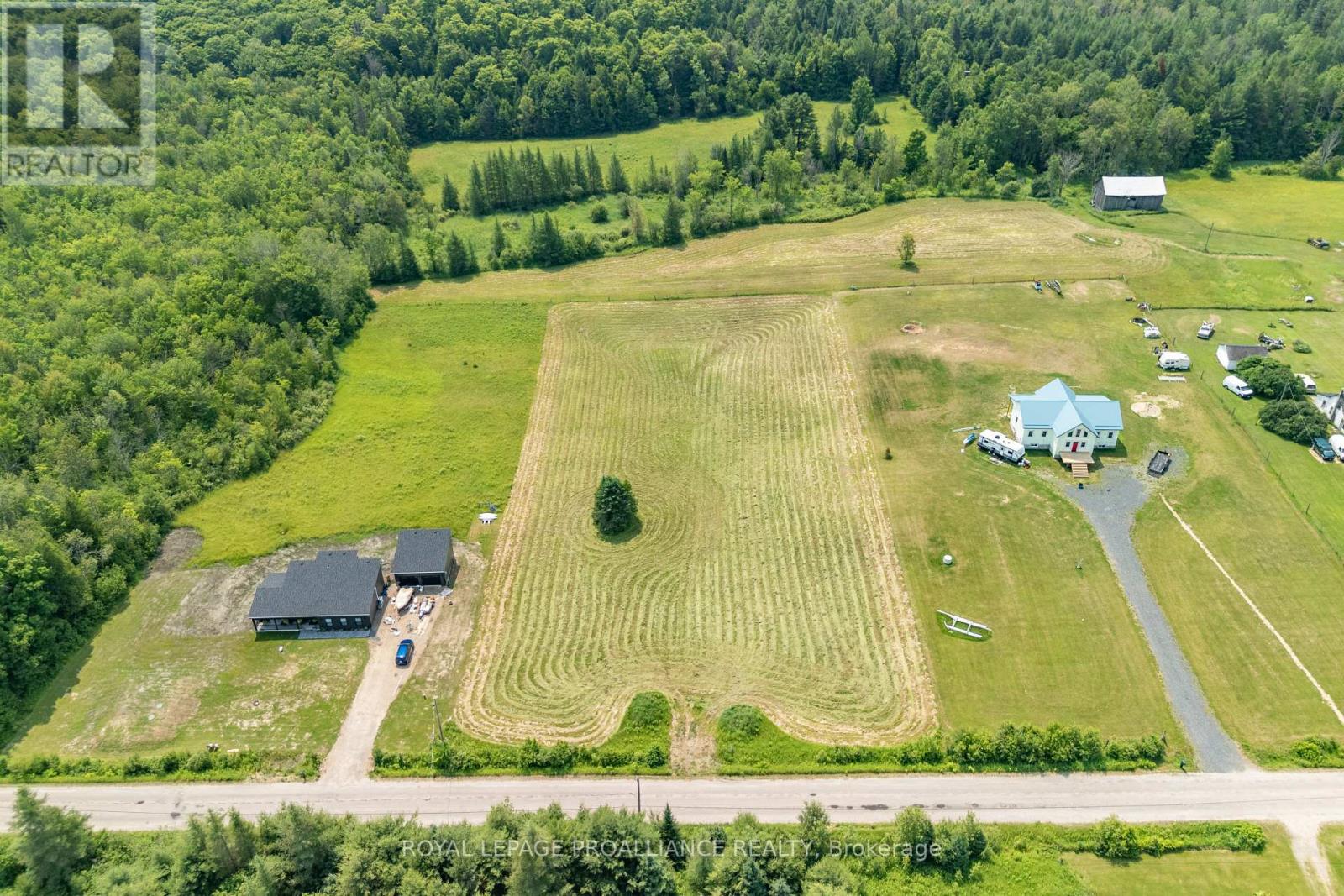 1226 Gull Lake Road, Frontenac (Frontenac North), Ontario  K0H 1B0 - Photo 14 - X11958174