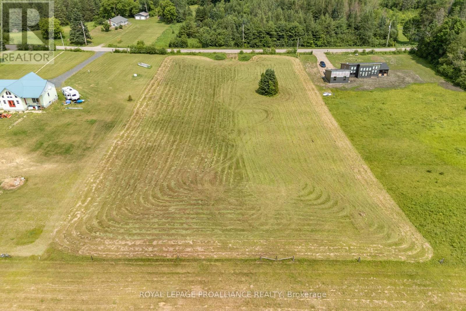 1226 Gull Lake Road, Frontenac (Frontenac North), Ontario  K0H 1B0 - Photo 2 - X11958174