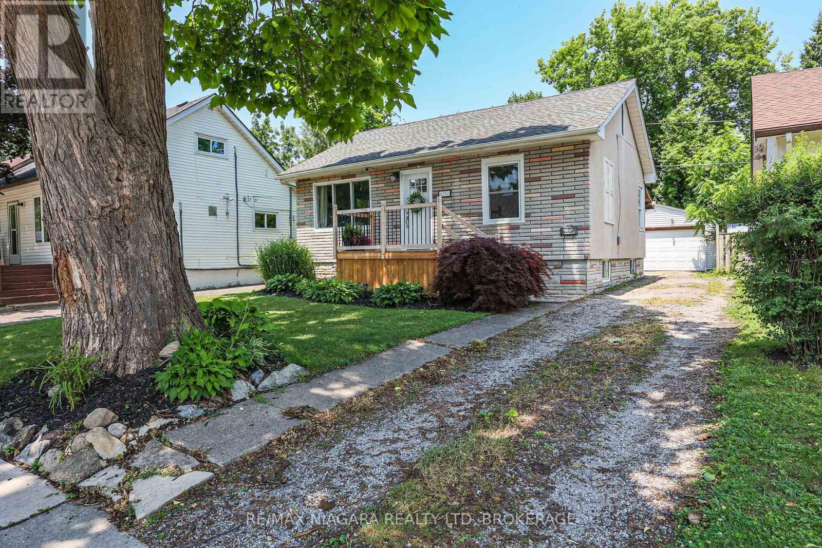 Property at 6253 CHURCHILL STREET image 3