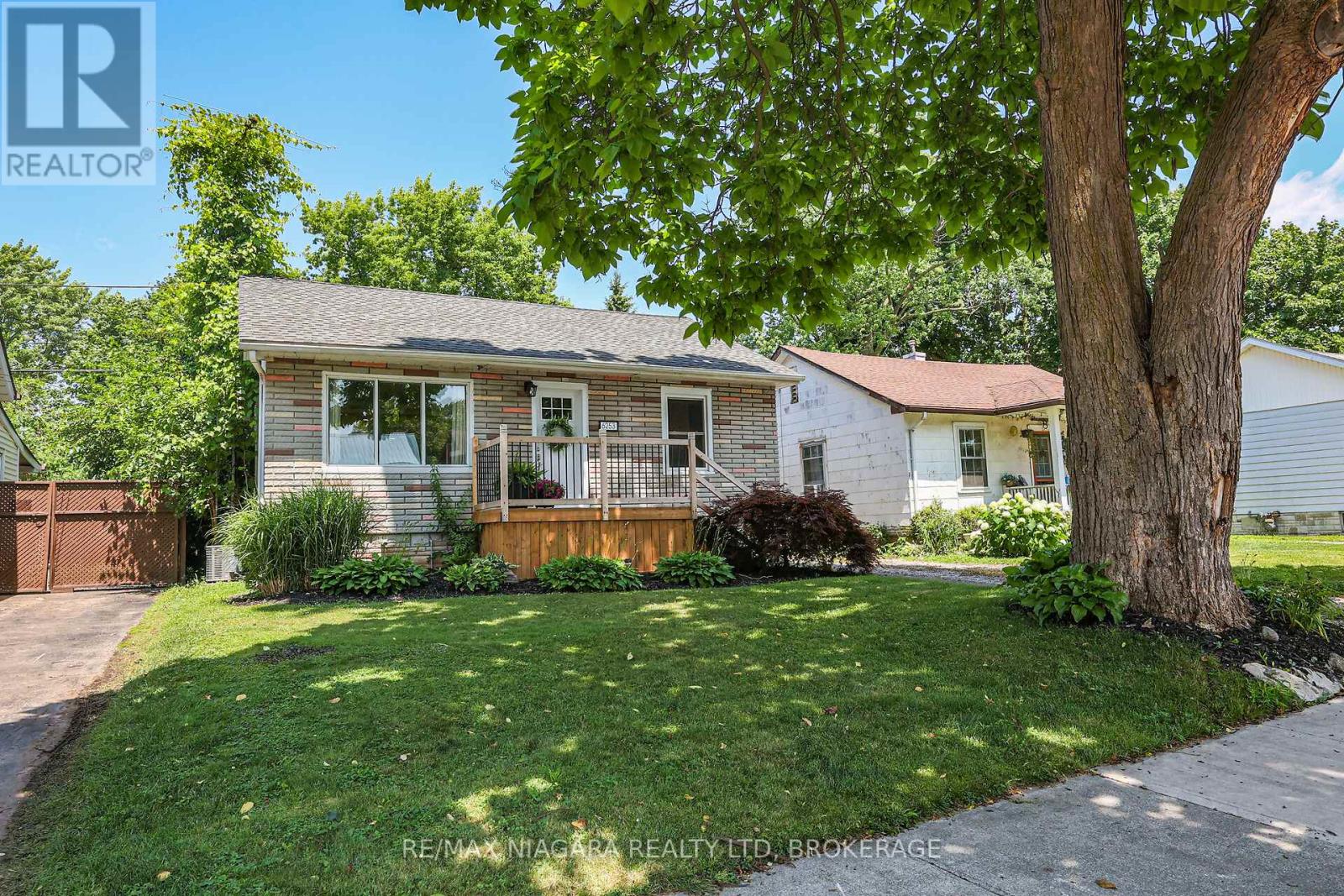 Property at 6253 CHURCHILL STREET image 4