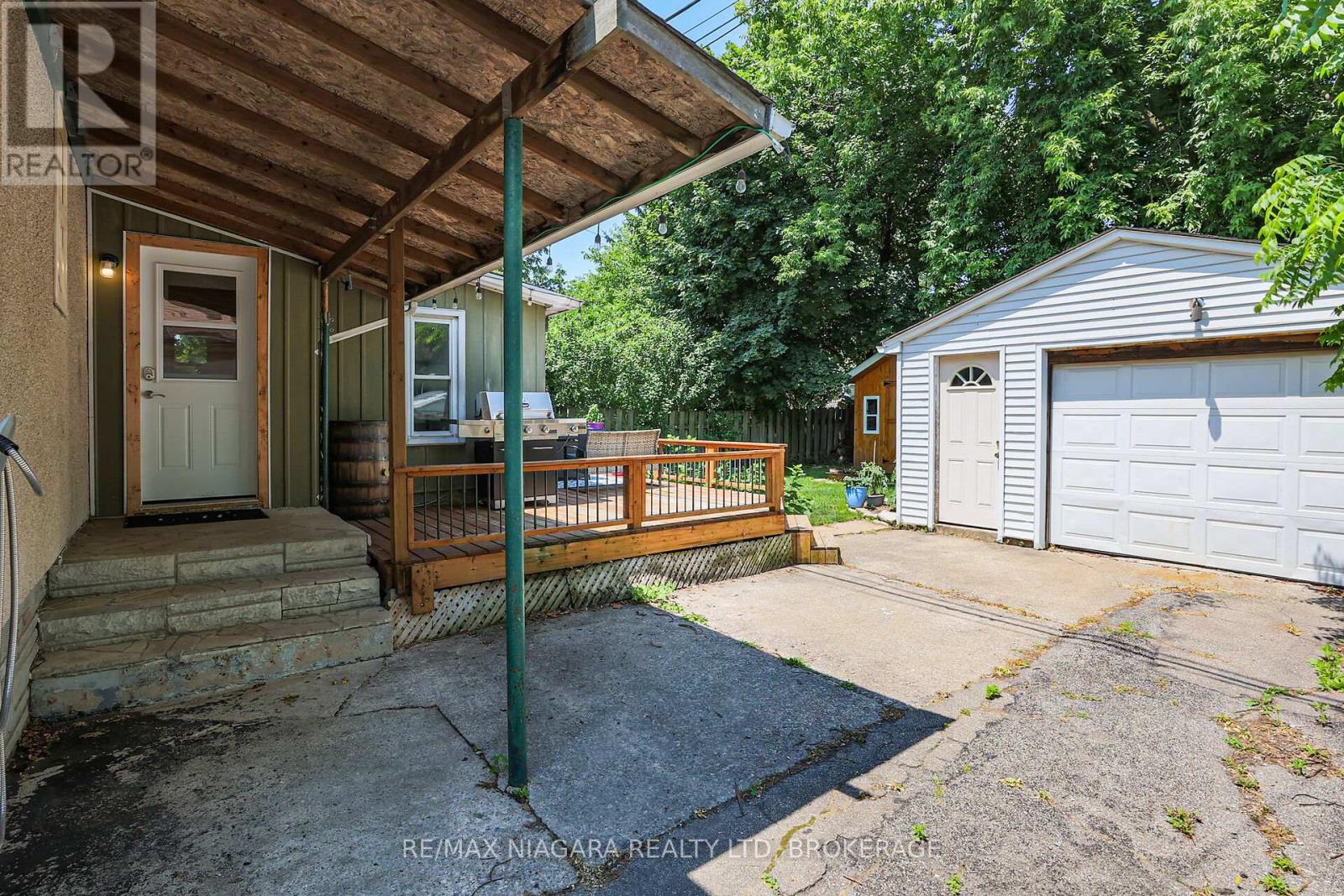 Property at 6253 CHURCHILL STREET image 5