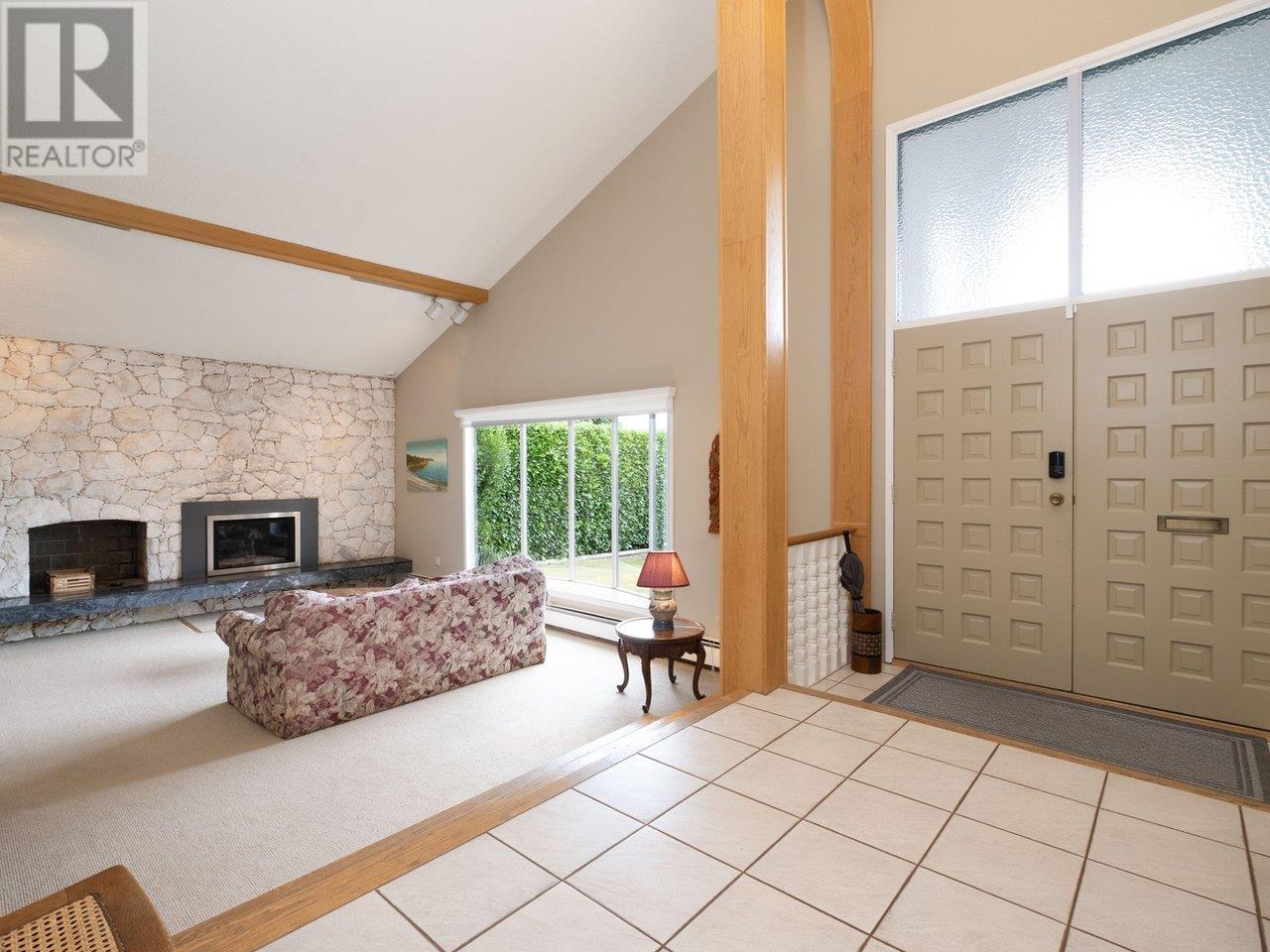 Property at 375 FAIRWAY DRIVE image 2