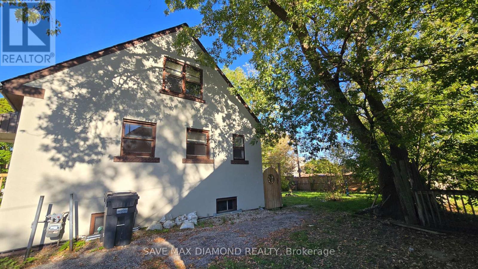 19 Pearl Street, Mississauga, Ontario  L5M 1X1 - Photo 4 - W12259955