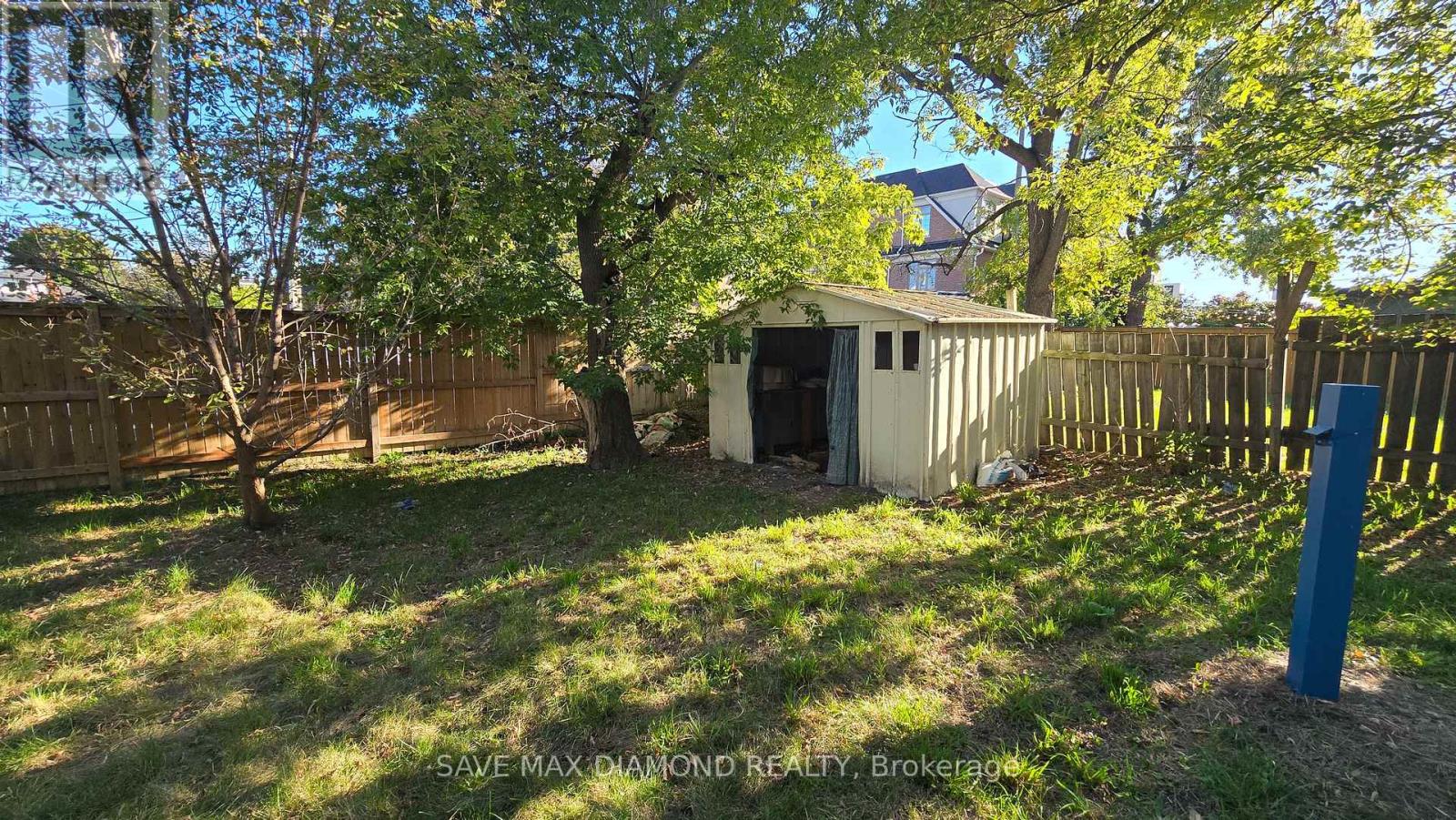 19 Pearl Street, Mississauga, Ontario  L5M 1X1 - Photo 6 - W12259955