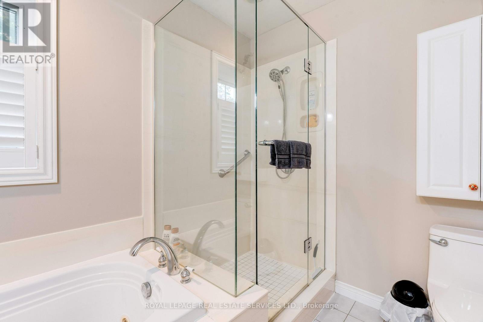 478 Avon Crescent, Oakville, Ontario  L6J 2T4 - Photo 23 - W12260002