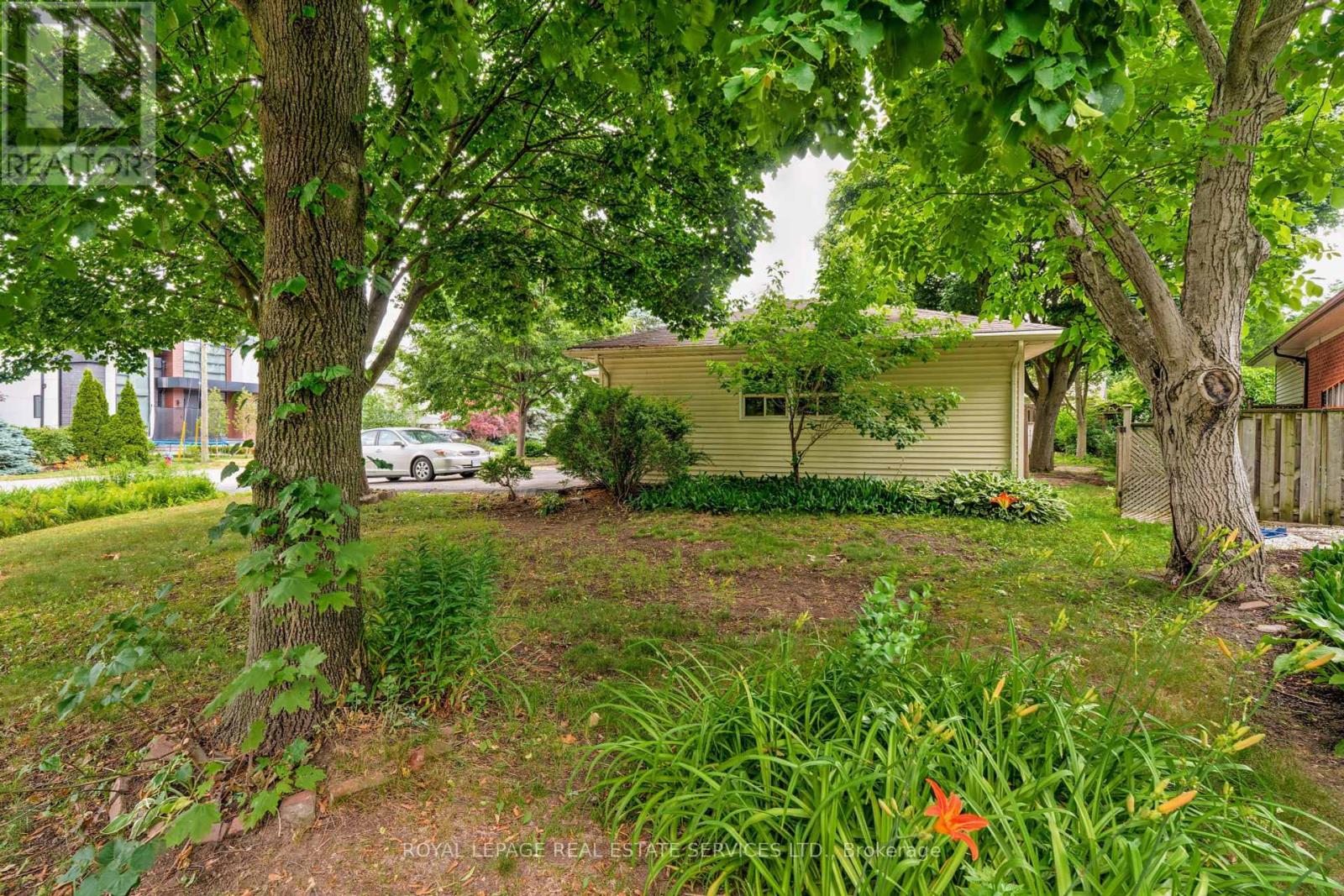 478 Avon Crescent, Oakville, Ontario  L6J 2T4 - Photo 41 - W12260002