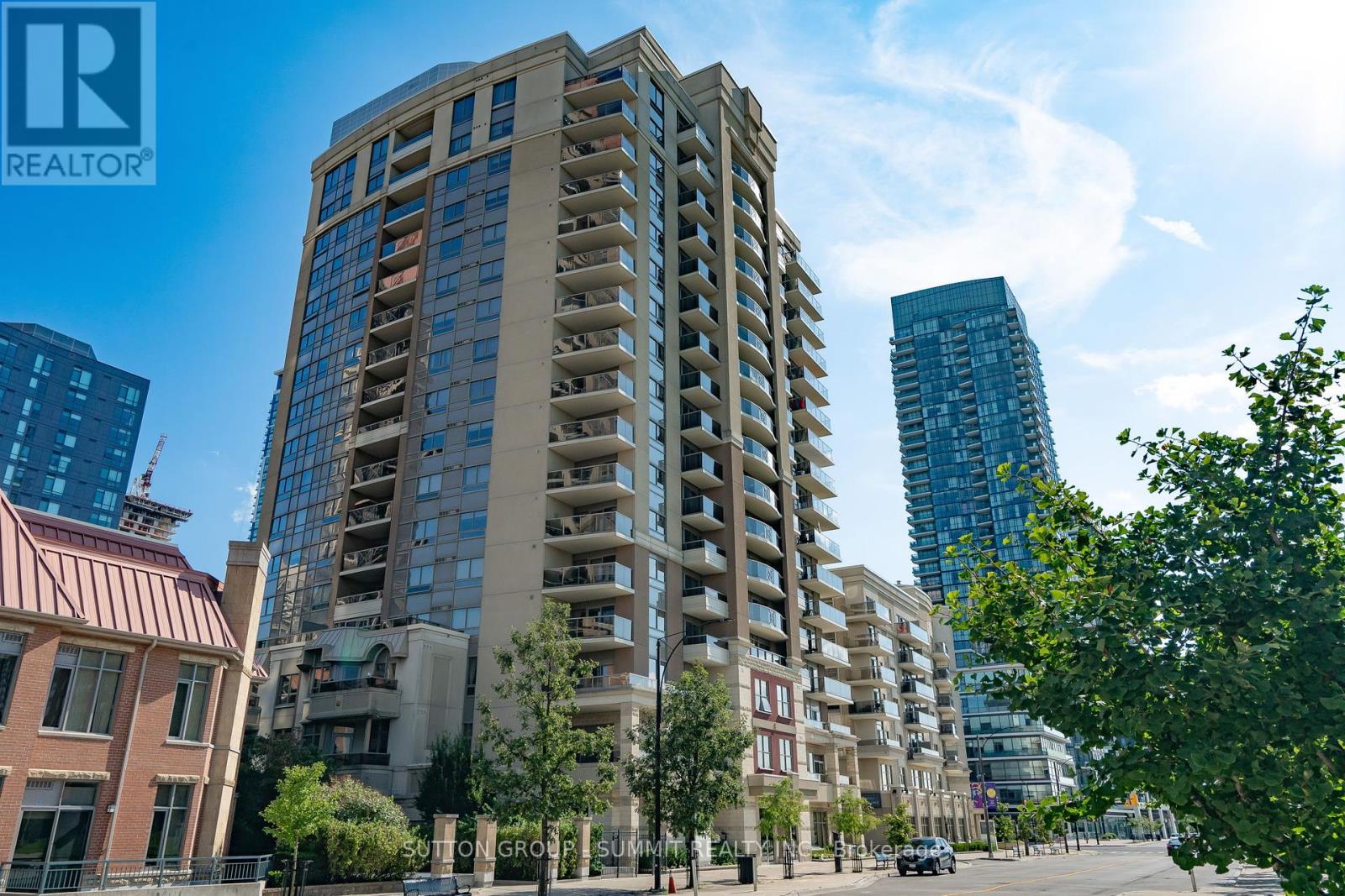 808 - 350 PRINCESS ROYAL DRIVE, Mississauga, Ontario