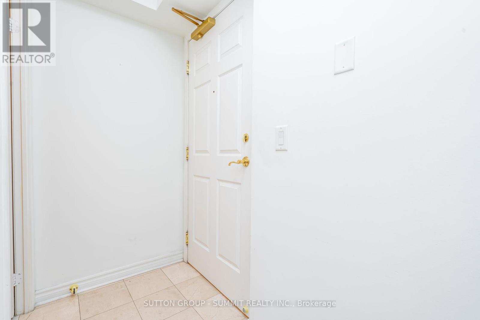 808 - 350 Princess Royal Drive, Mississauga, Ontario  L5B 4N1 - Photo 13 - W12260014