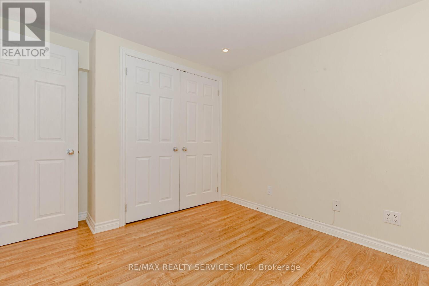 1259 Twin Oaks Dell Drive, Mississauga, Ontario  L5H 3J7 - Photo 35 - W12260053