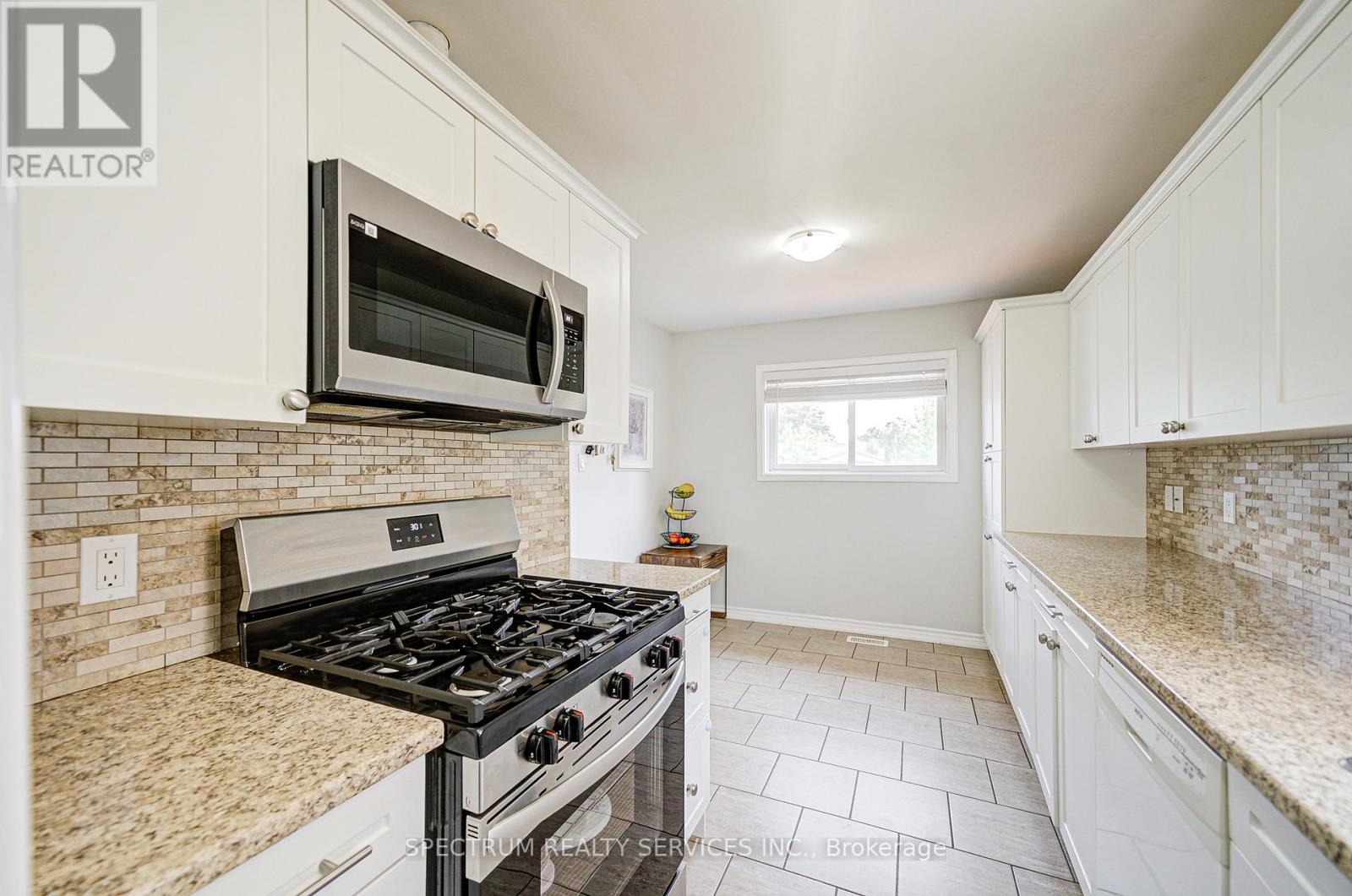 330 Centre Street, Shelburne, Ontario  L9V 2Y6 - Photo 12 - X12259969