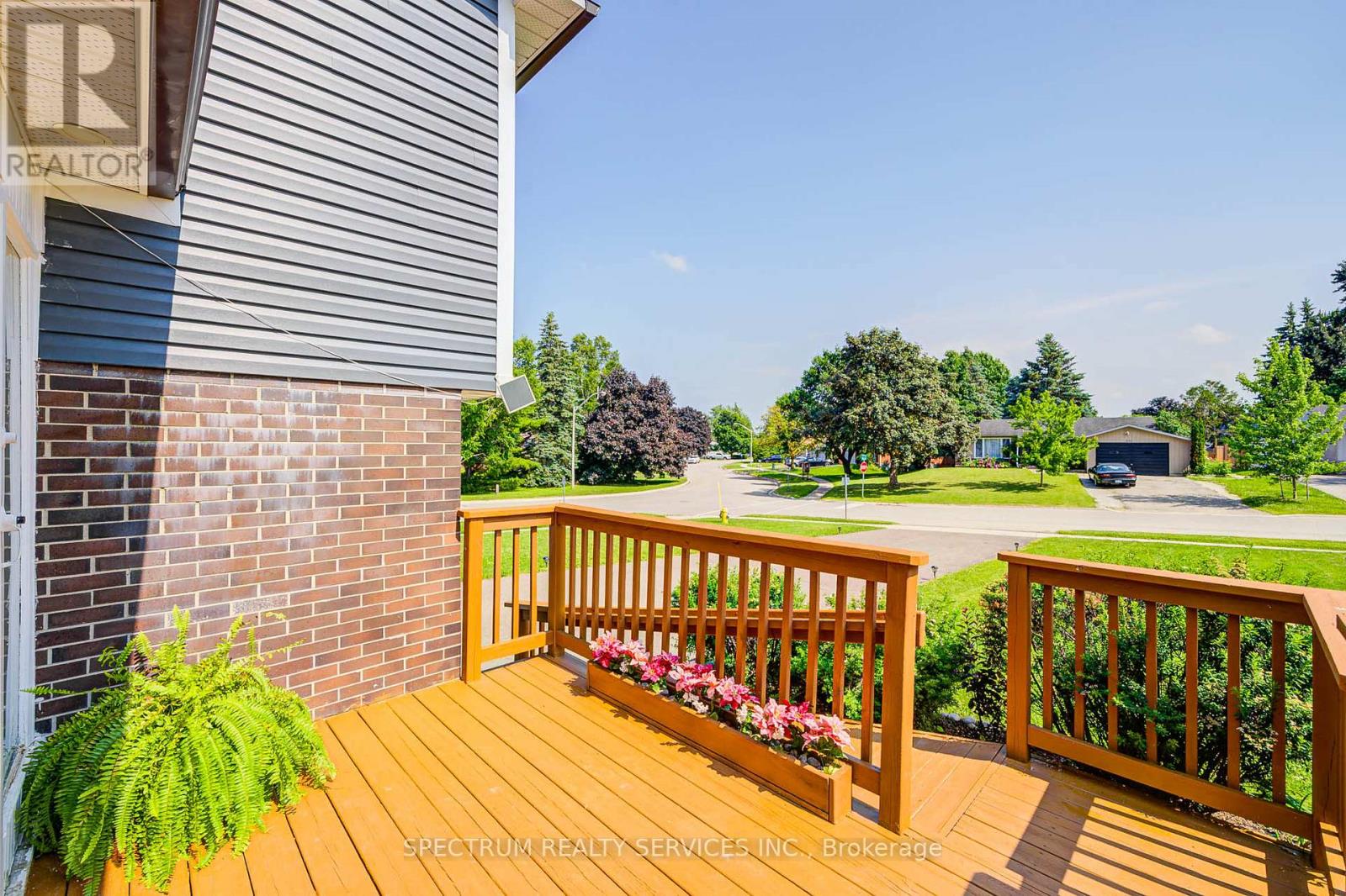 330 Centre Street, Shelburne, Ontario  L9V 2Y6 - Photo 6 - X12259969