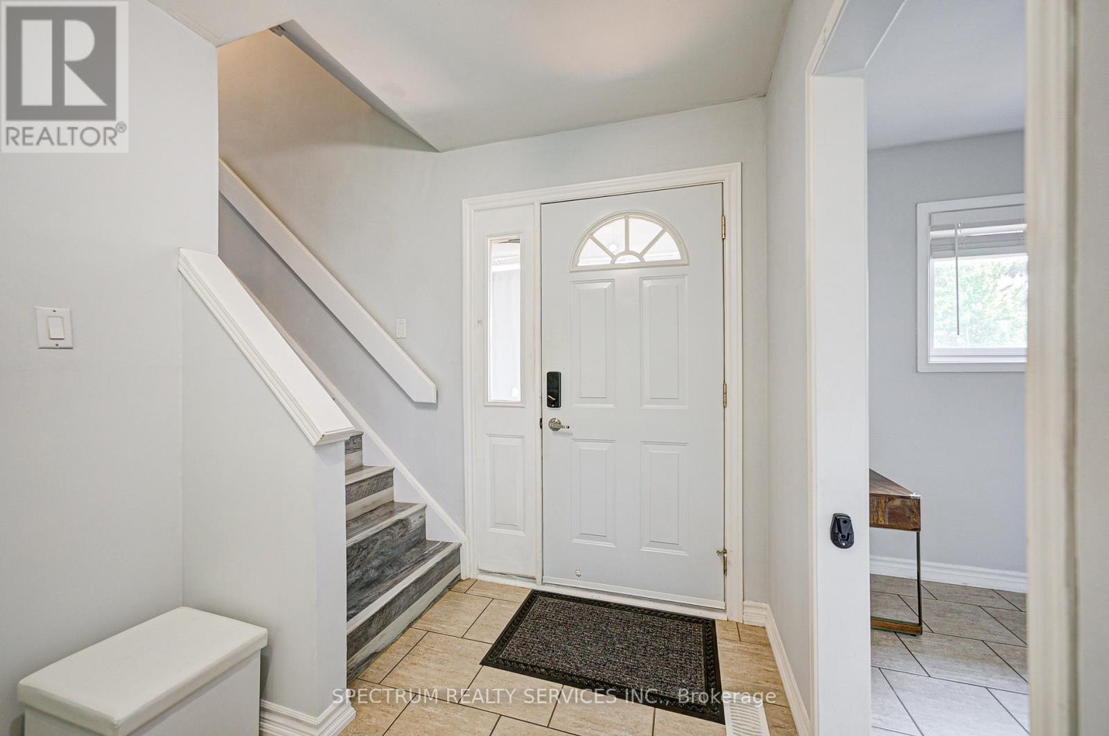 330 Centre Street, Shelburne, Ontario  L9V 2Y6 - Photo 8 - X12259969