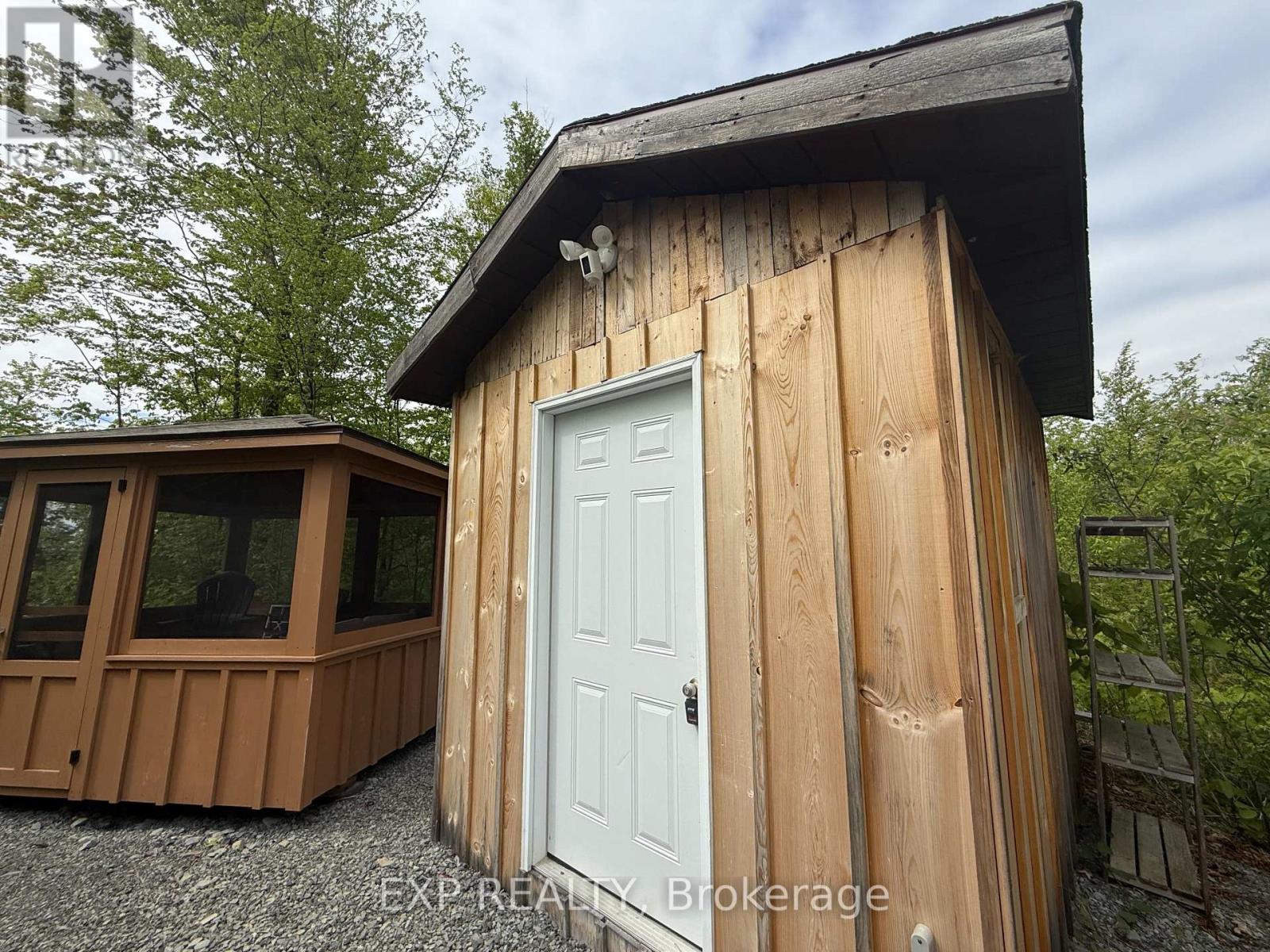 1077 Polar Bear Lane, Frontenac, Ontario  K0H 2P0 - Photo 11 - X12259989