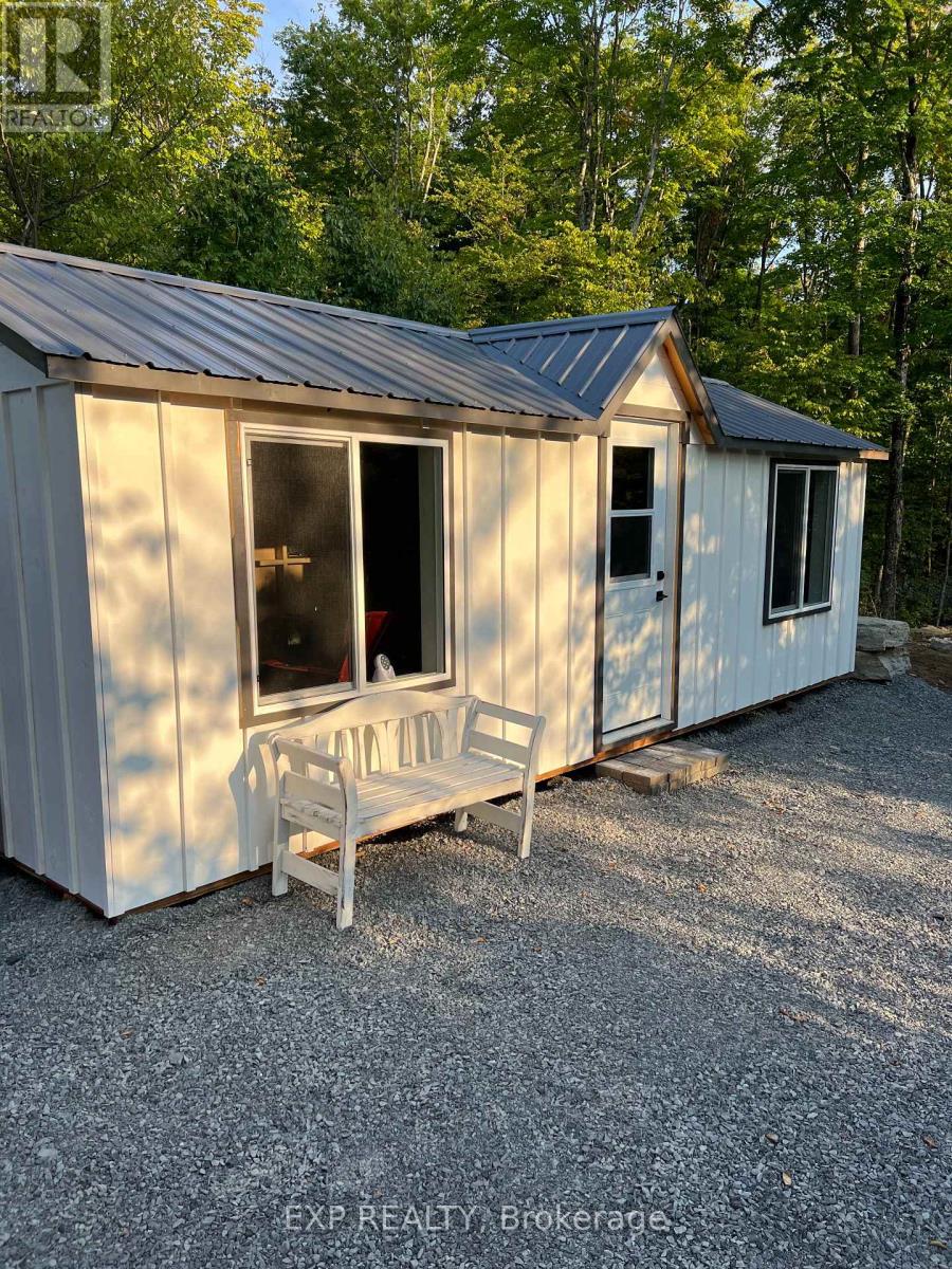 1077 Polar Bear Lane, Frontenac, Ontario  K0H 2P0 - Photo 3 - X12259989
