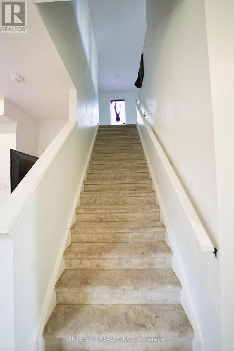 259 Byers Street, London South, Ontario  N6L 0J2 - Photo 5 - X12260081