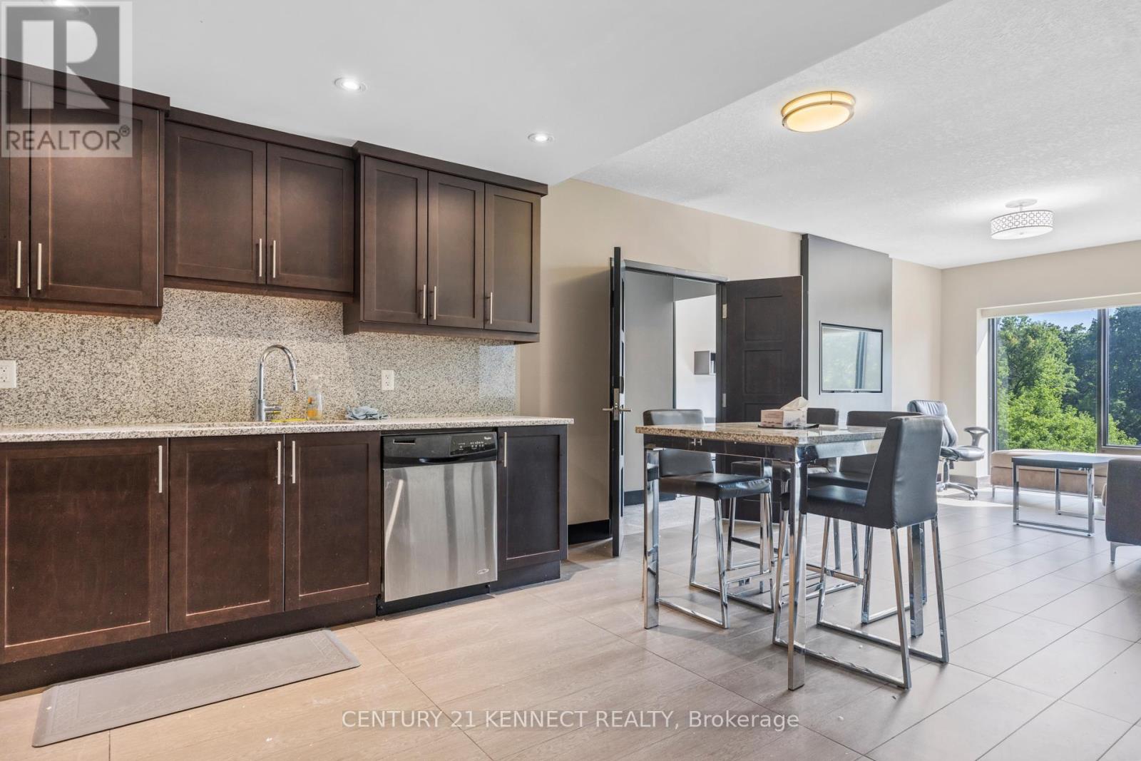 Property at 417 - 1235 RICHMOND STREET image 3