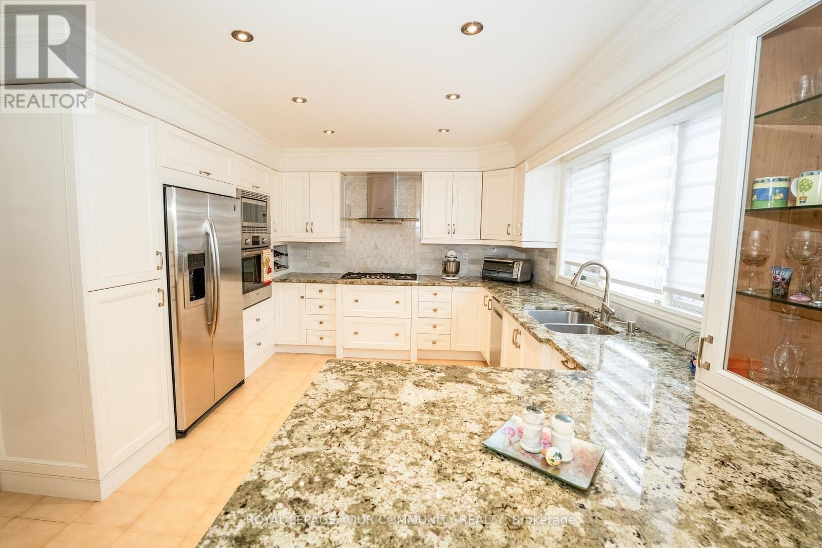 1 Tannery Court, Richmond Hill, Ontario  L4C 7V5 - Photo 13 - N12257108