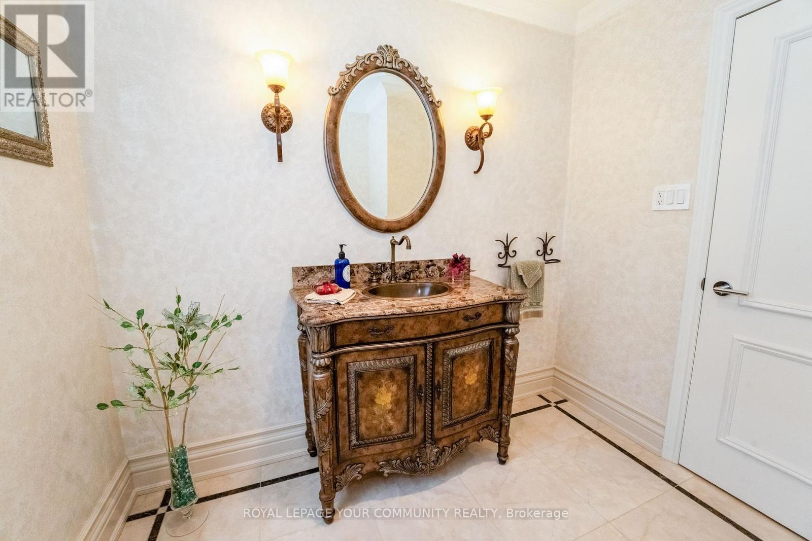 1 Tannery Court, Richmond Hill, Ontario  L4C 7V5 - Photo 20 - N12257108