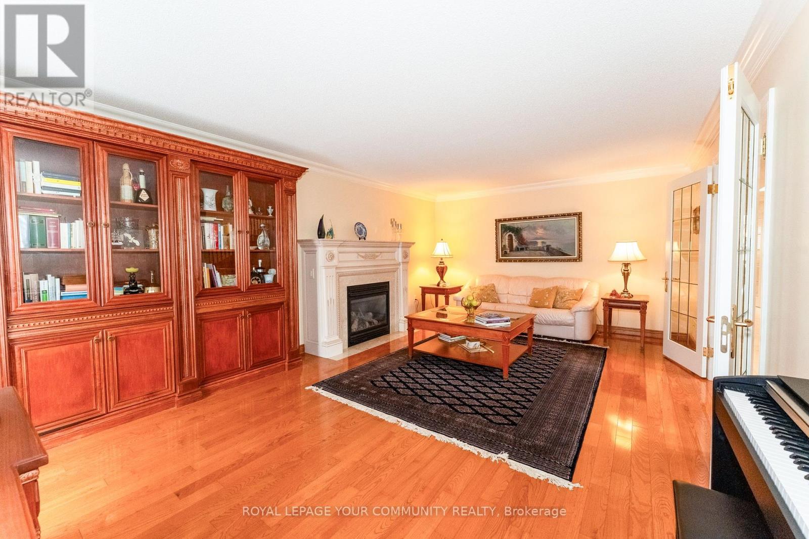 1 Tannery Court, Richmond Hill, Ontario  L4C 7V5 - Photo 6 - N12257108