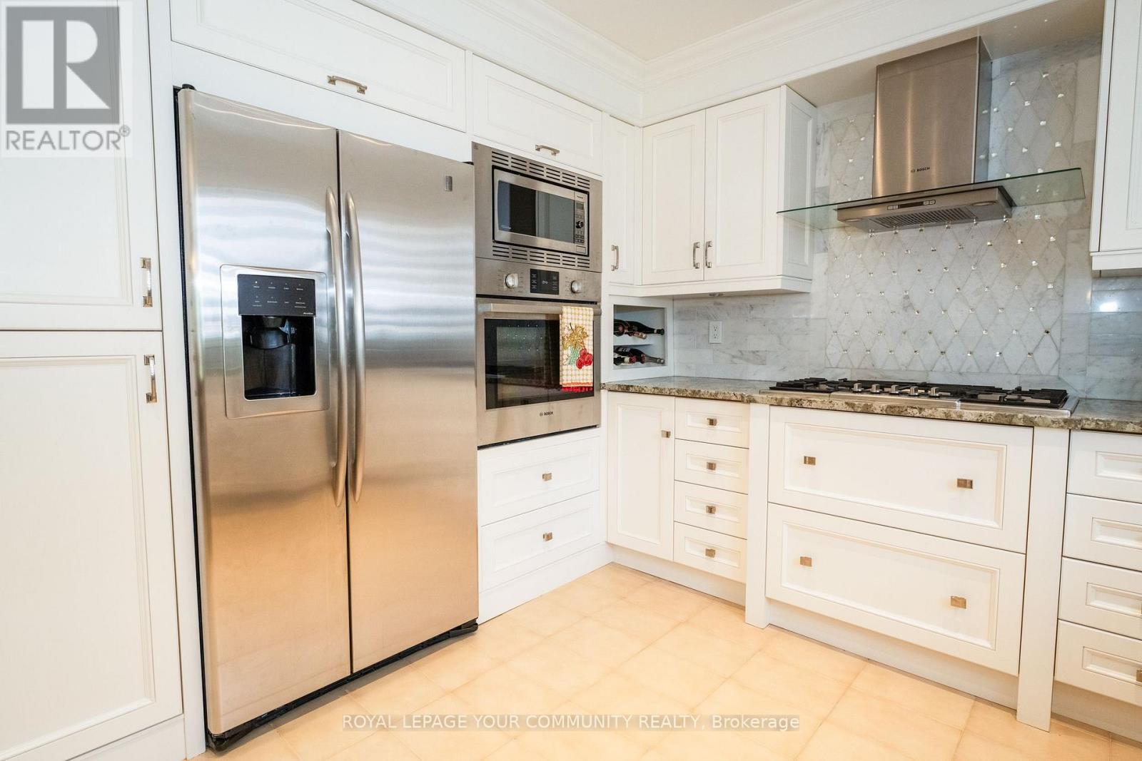 1 Tannery Court, Richmond Hill, Ontario  L4C 7V5 - Photo 14 - N12257108