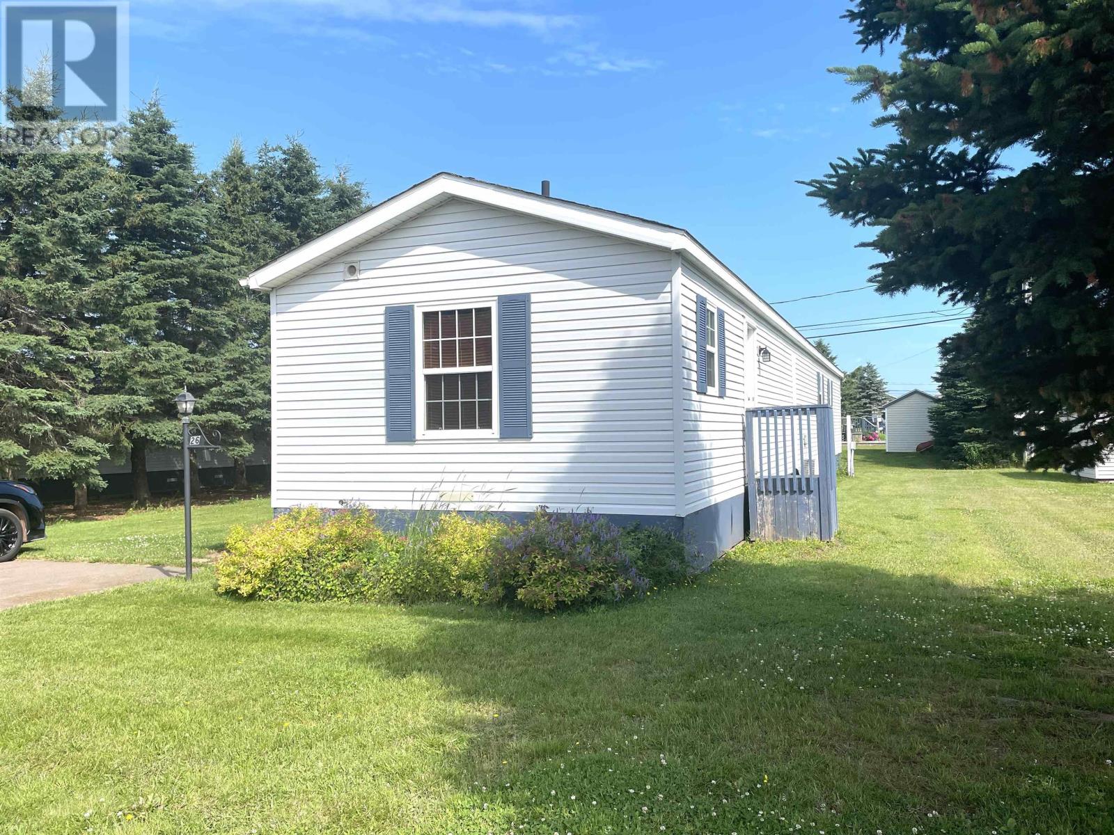 26 Cameron Avenue, Summerside, Prince Edward Island  C1N 6P8 - Photo 3 - 202516479